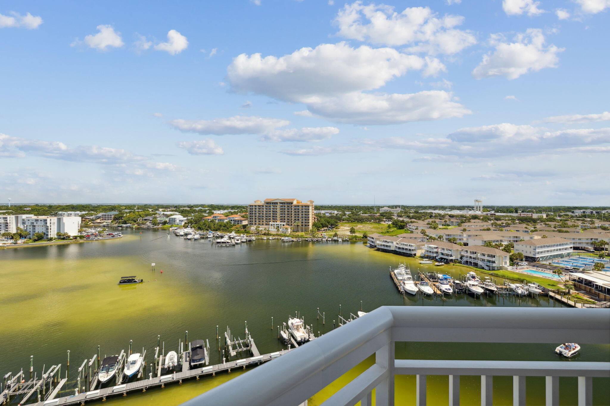 HARBOR LANDING - Residential
