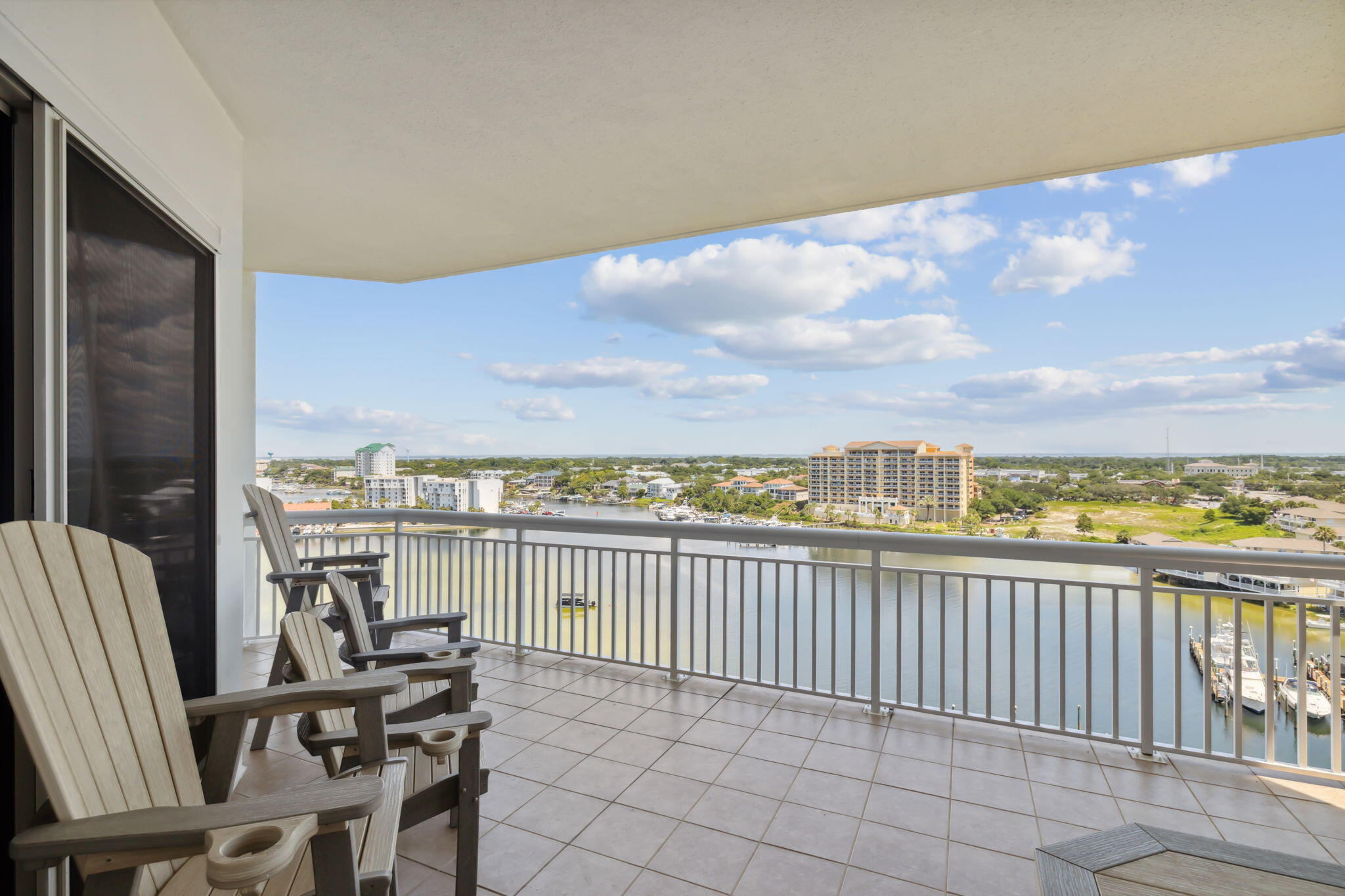 HARBOR LANDING - Residential