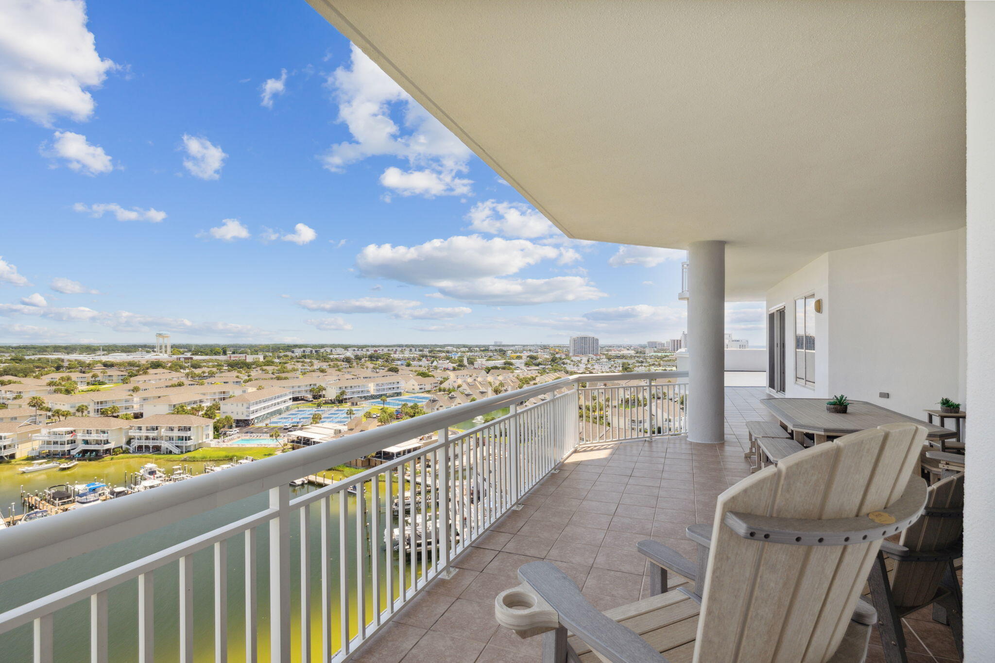 HARBOR LANDING - Residential