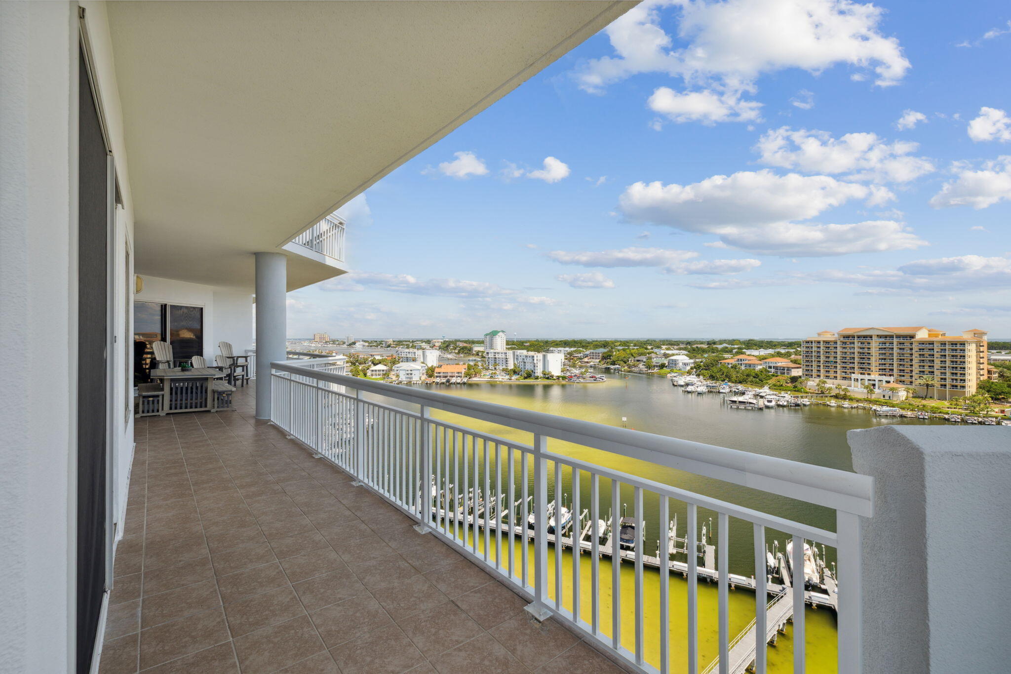 HARBOR LANDING - Residential