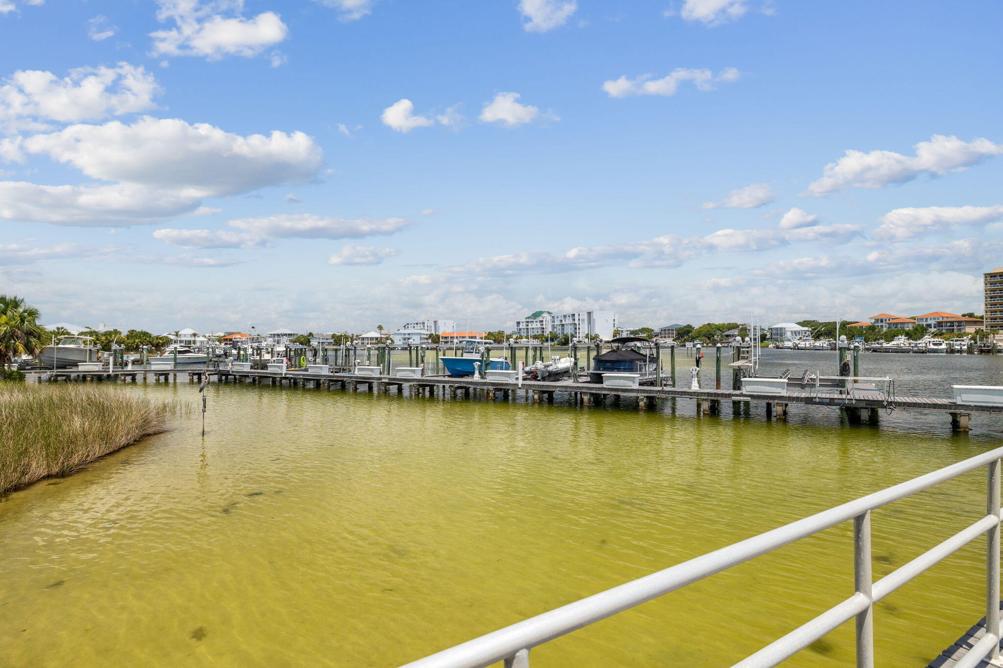 HARBOR LANDING - Residential
