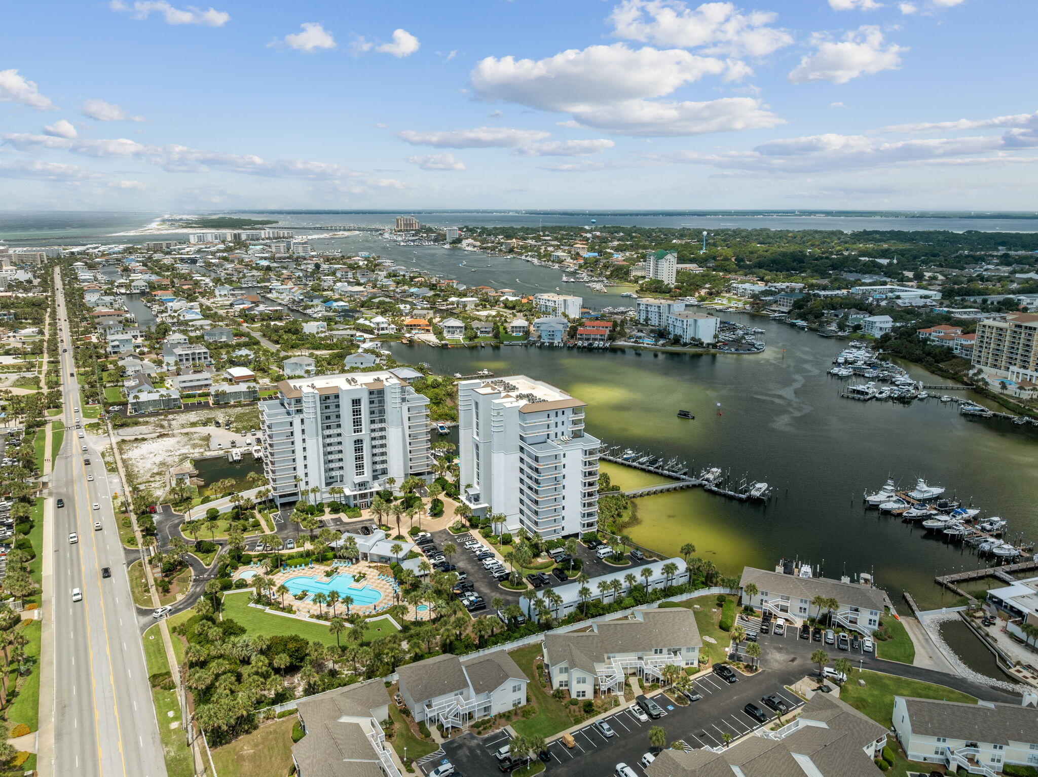 HARBOR LANDING - Residential