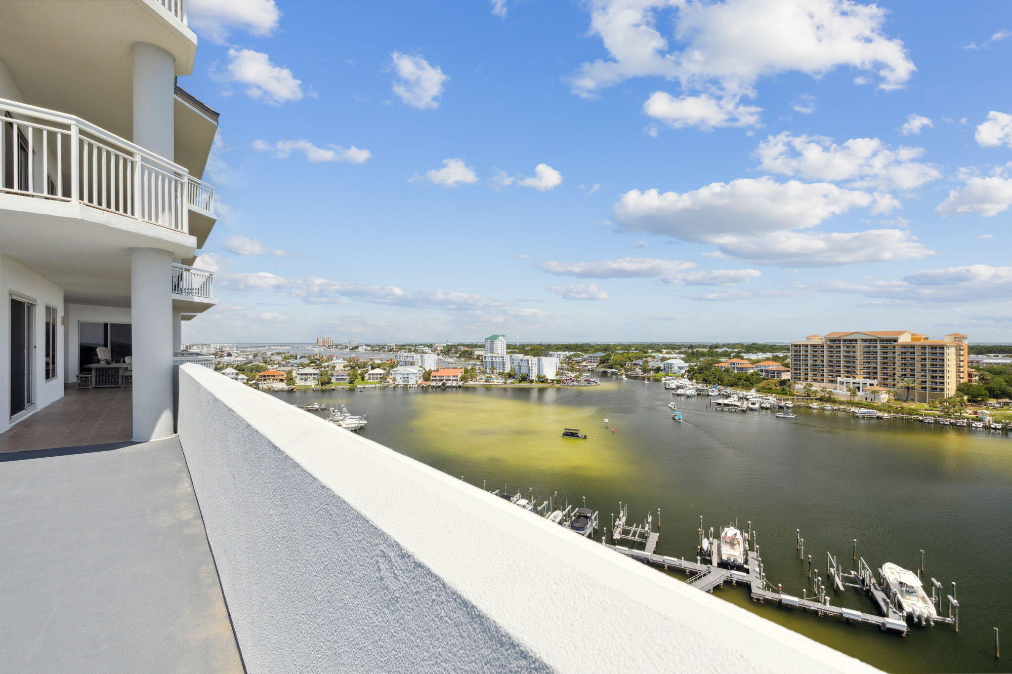 HARBOR LANDING - Residential