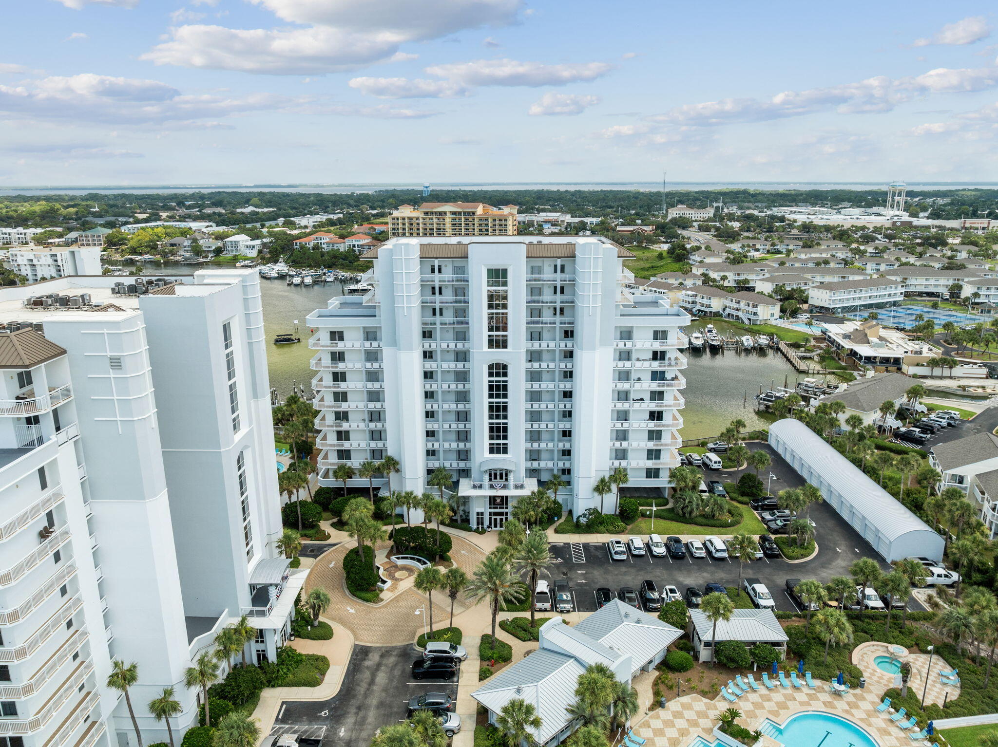 HARBOR LANDING - Residential