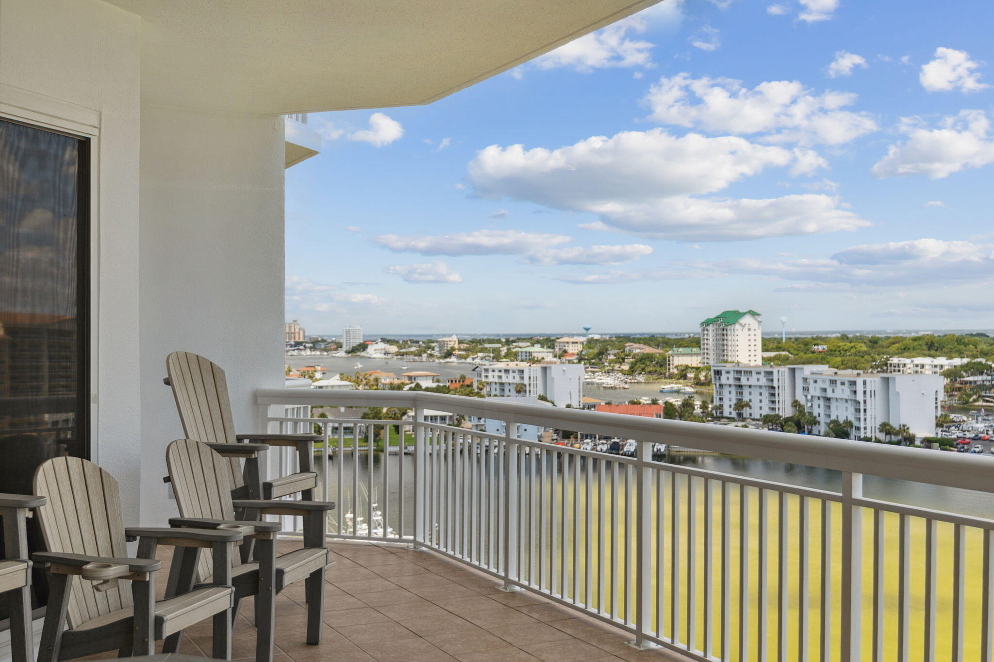 HARBOR LANDING - Residential