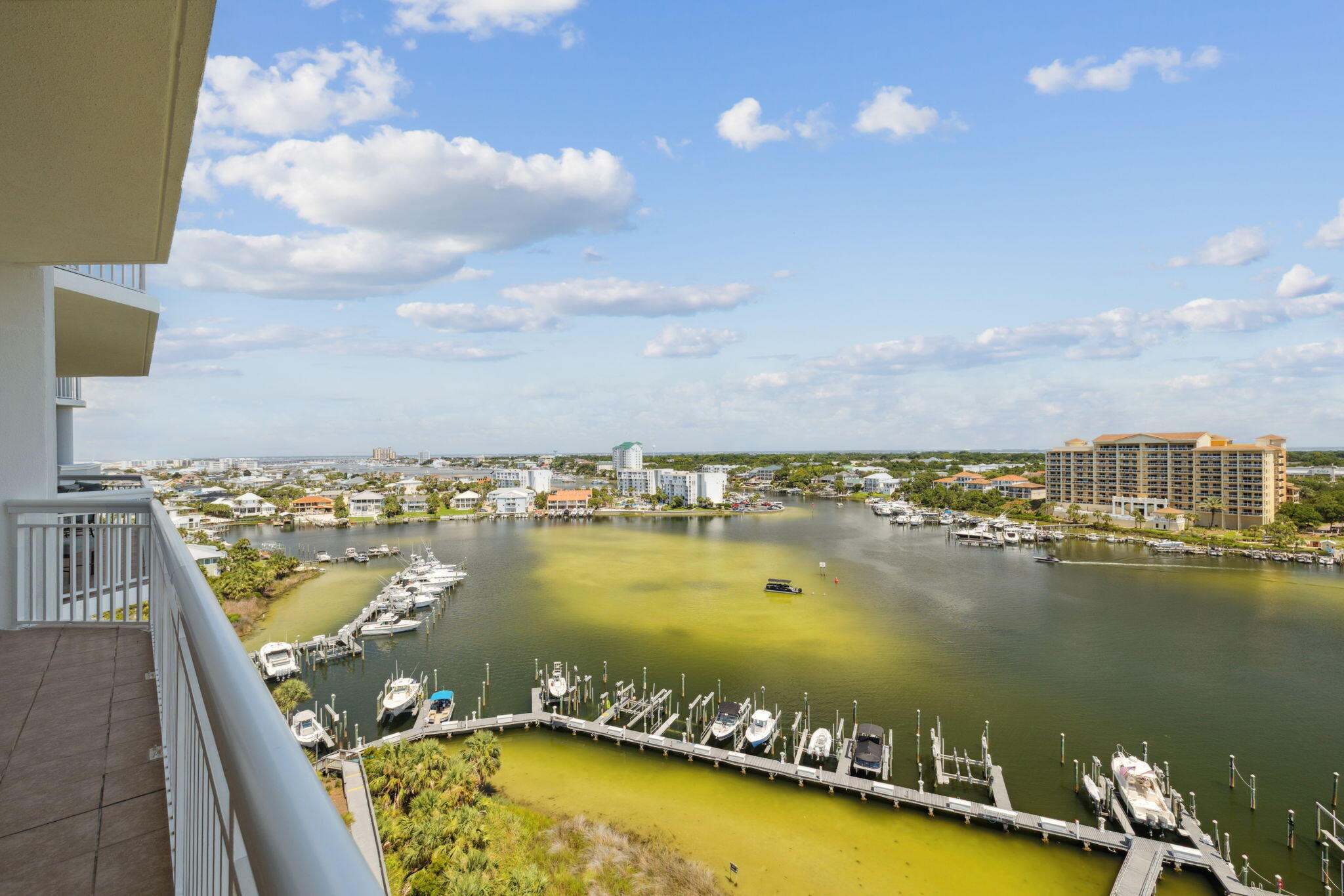 HARBOR LANDING - Residential