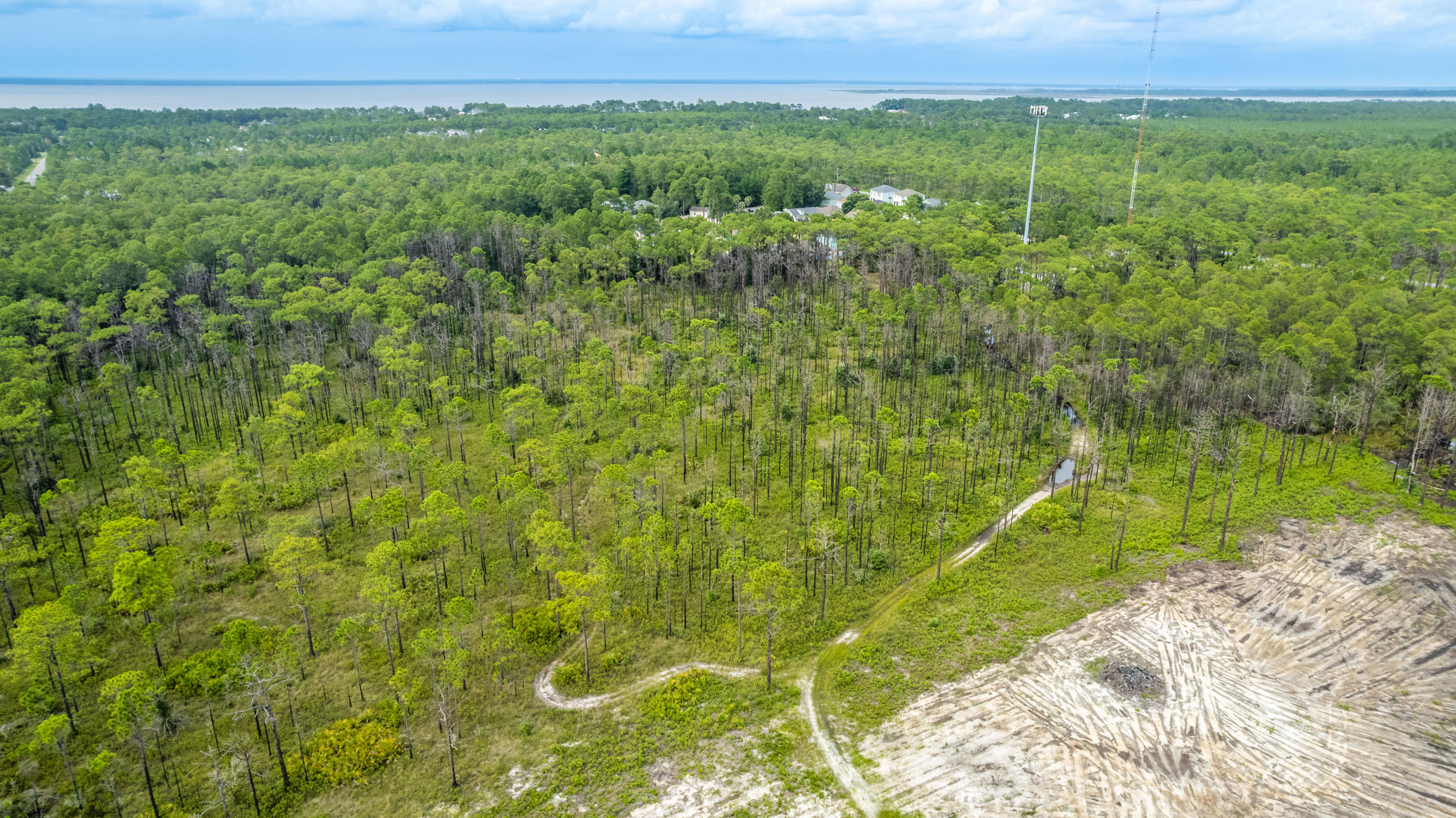 NO RECORDED PROJECT - Land