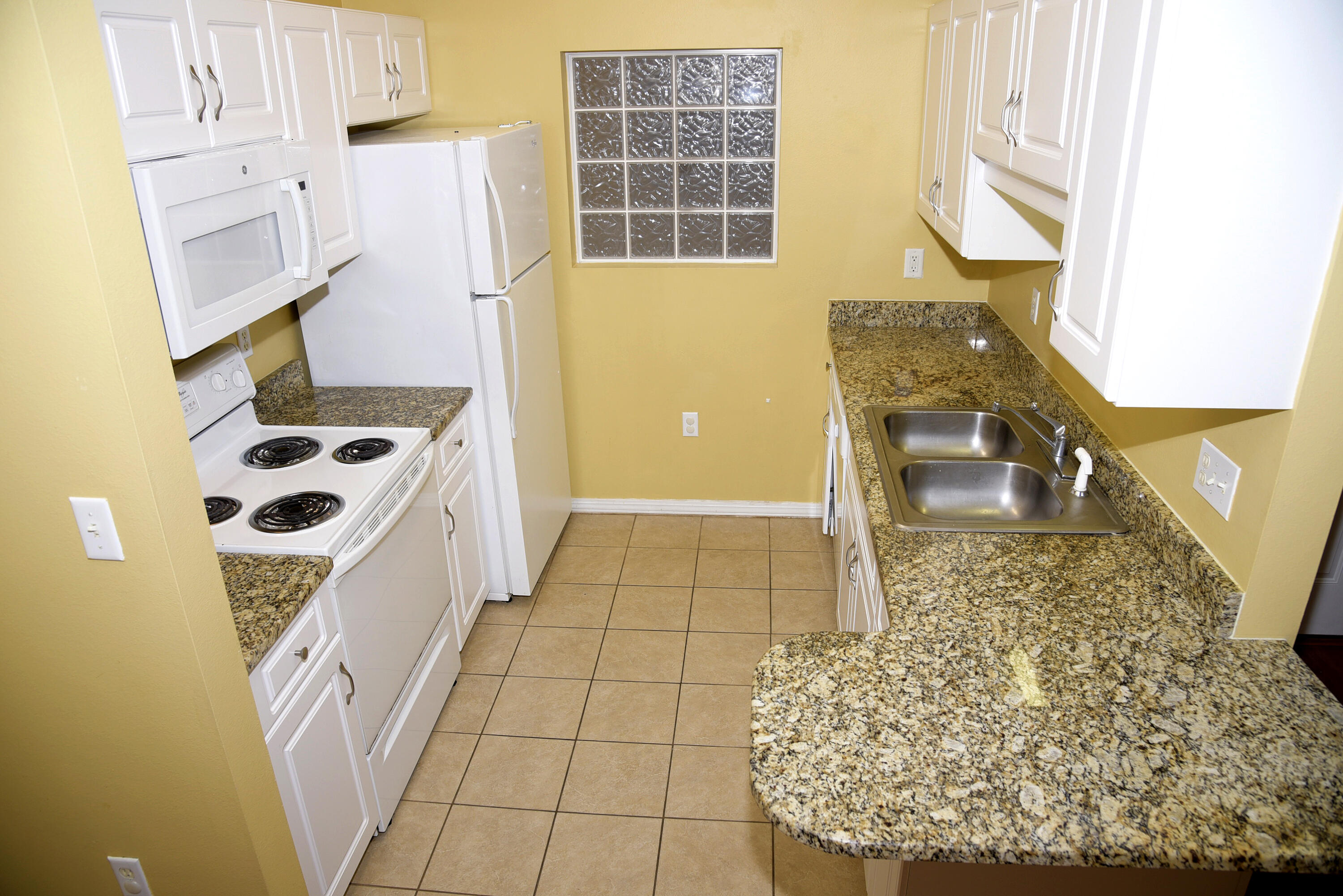 THE OAKS AT NICEVILLE - Residential Lease