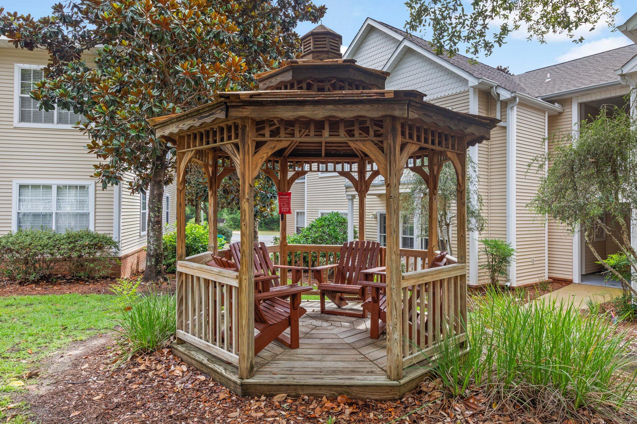 THE OAKS AT NICEVILLE - Residential Lease