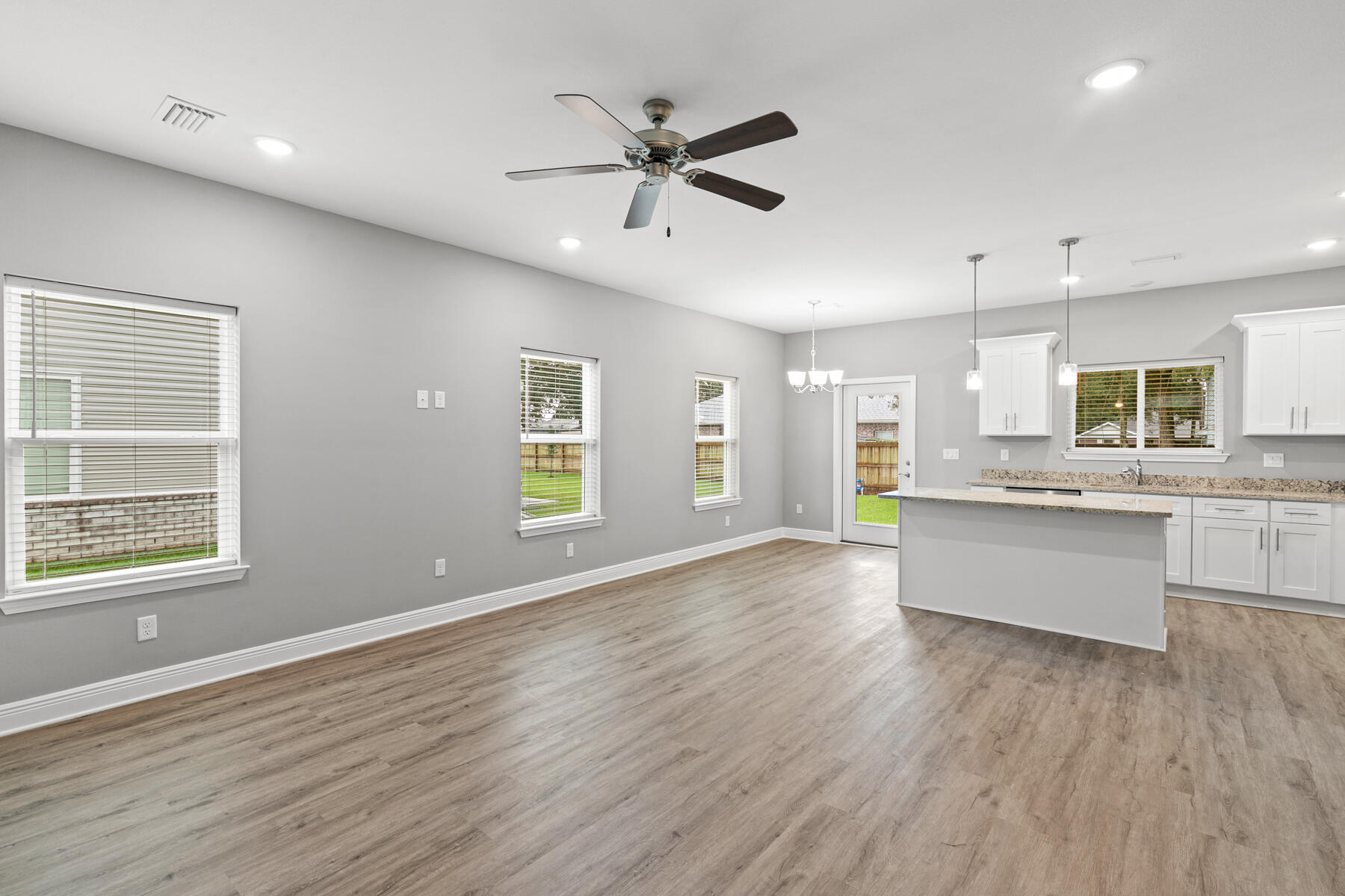 Vicki Leigh T/H - Residential