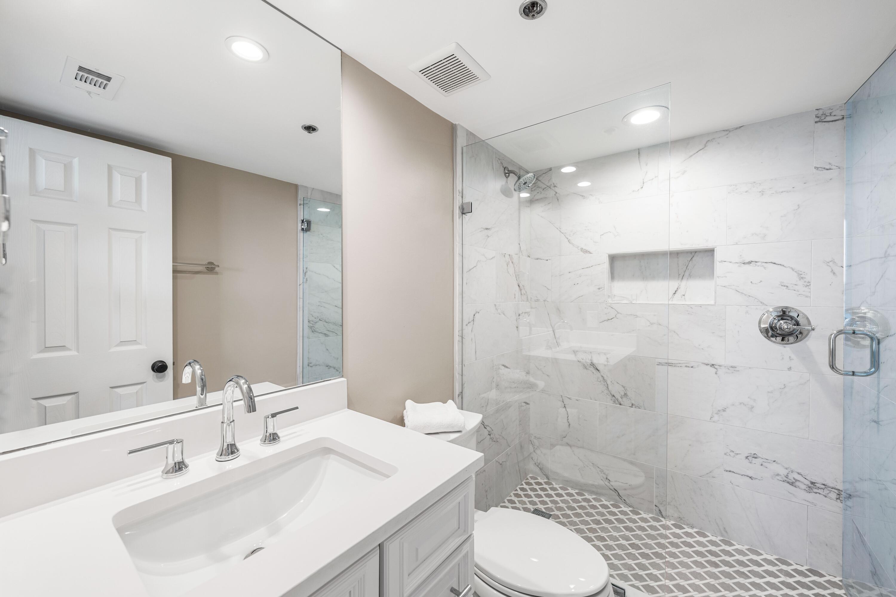 ONE SEAGROVE PLACE CONDOMINIUMS - Residential