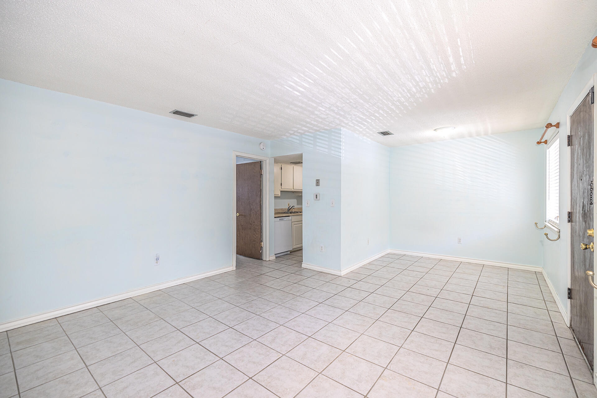 COLLEGE PARK CONDO - Residential