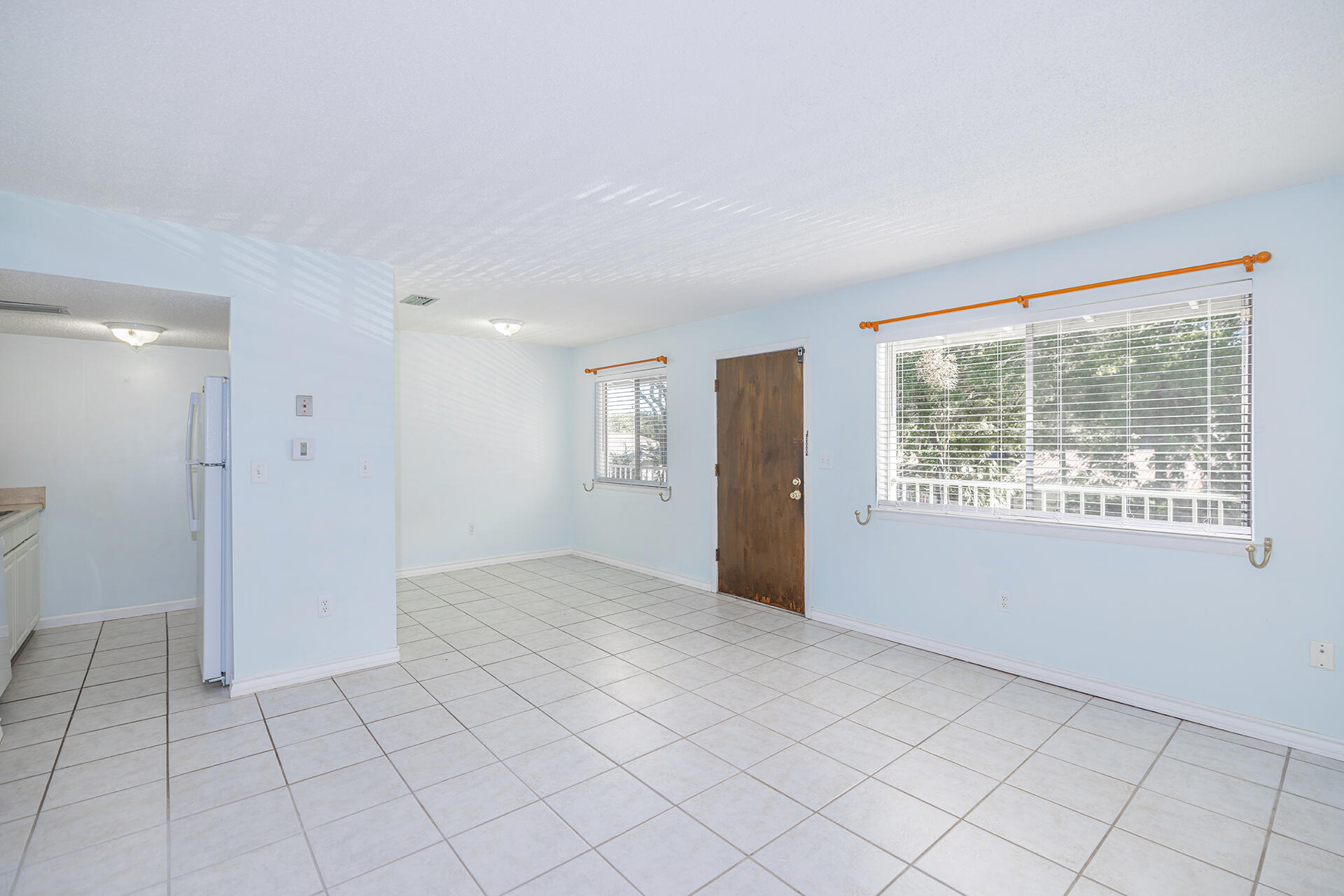 COLLEGE PARK CONDO - Residential