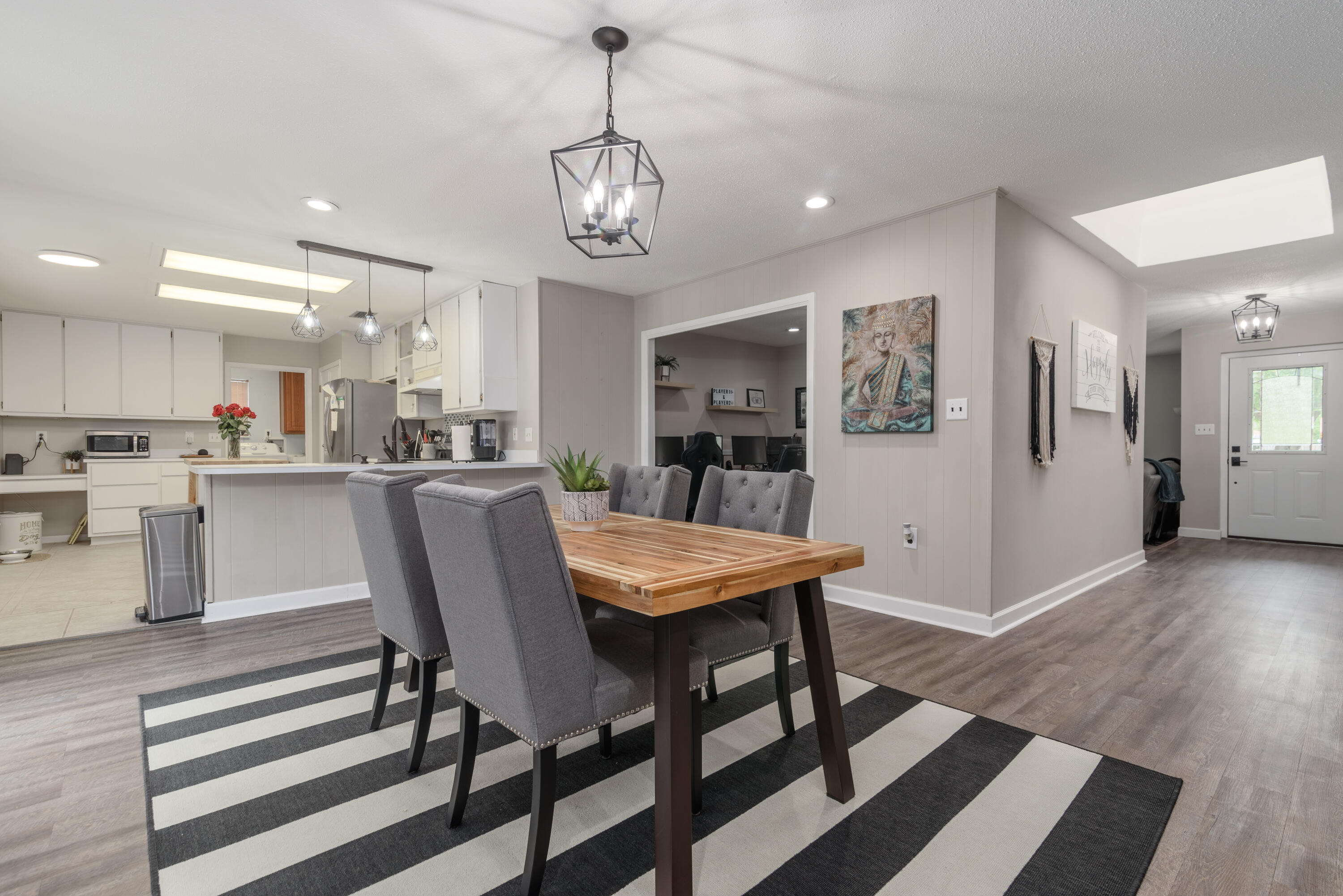 LAKE LORRAINE ESTATES 3 - Residential