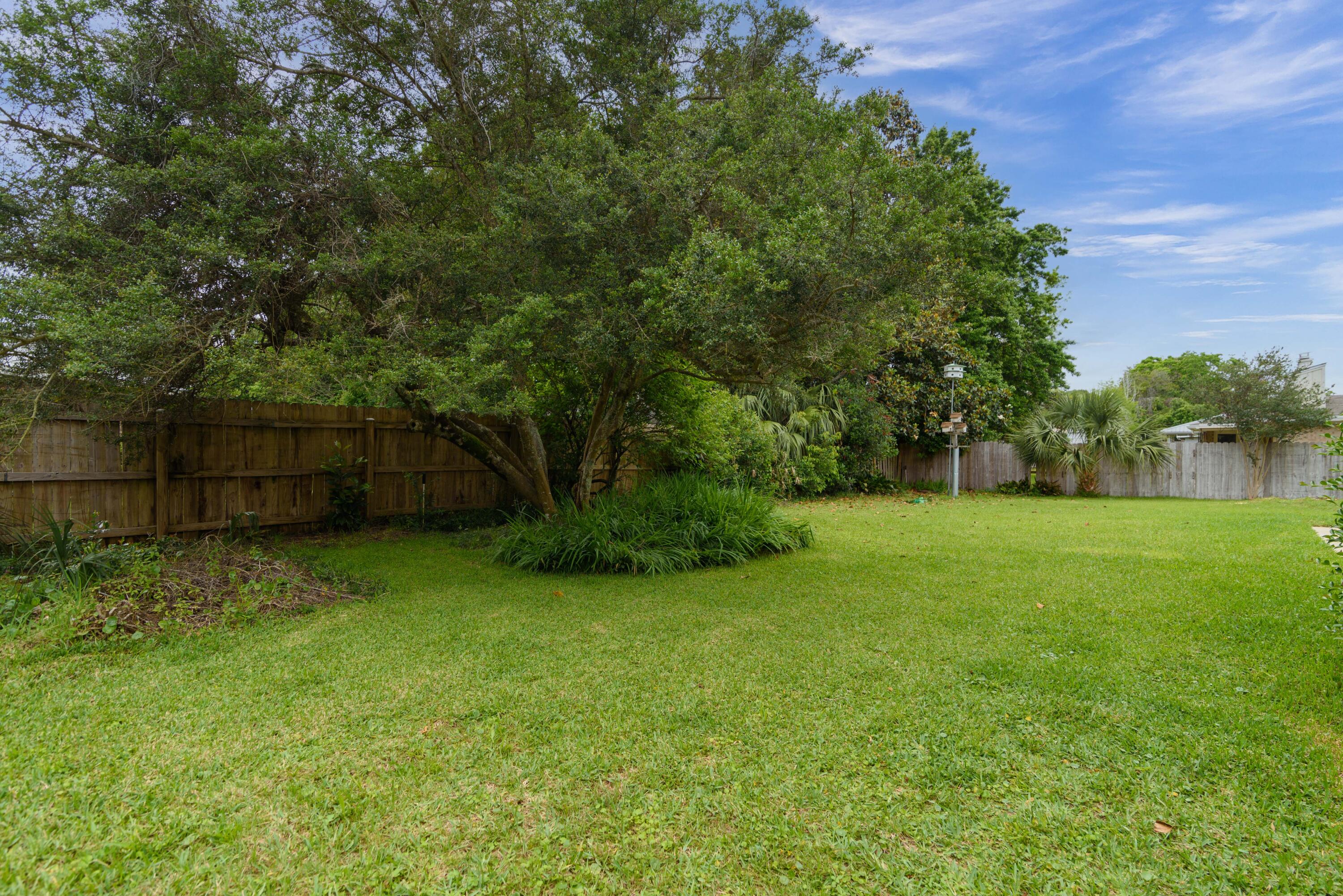 LAKE LORRAINE ESTATES 3 - Residential