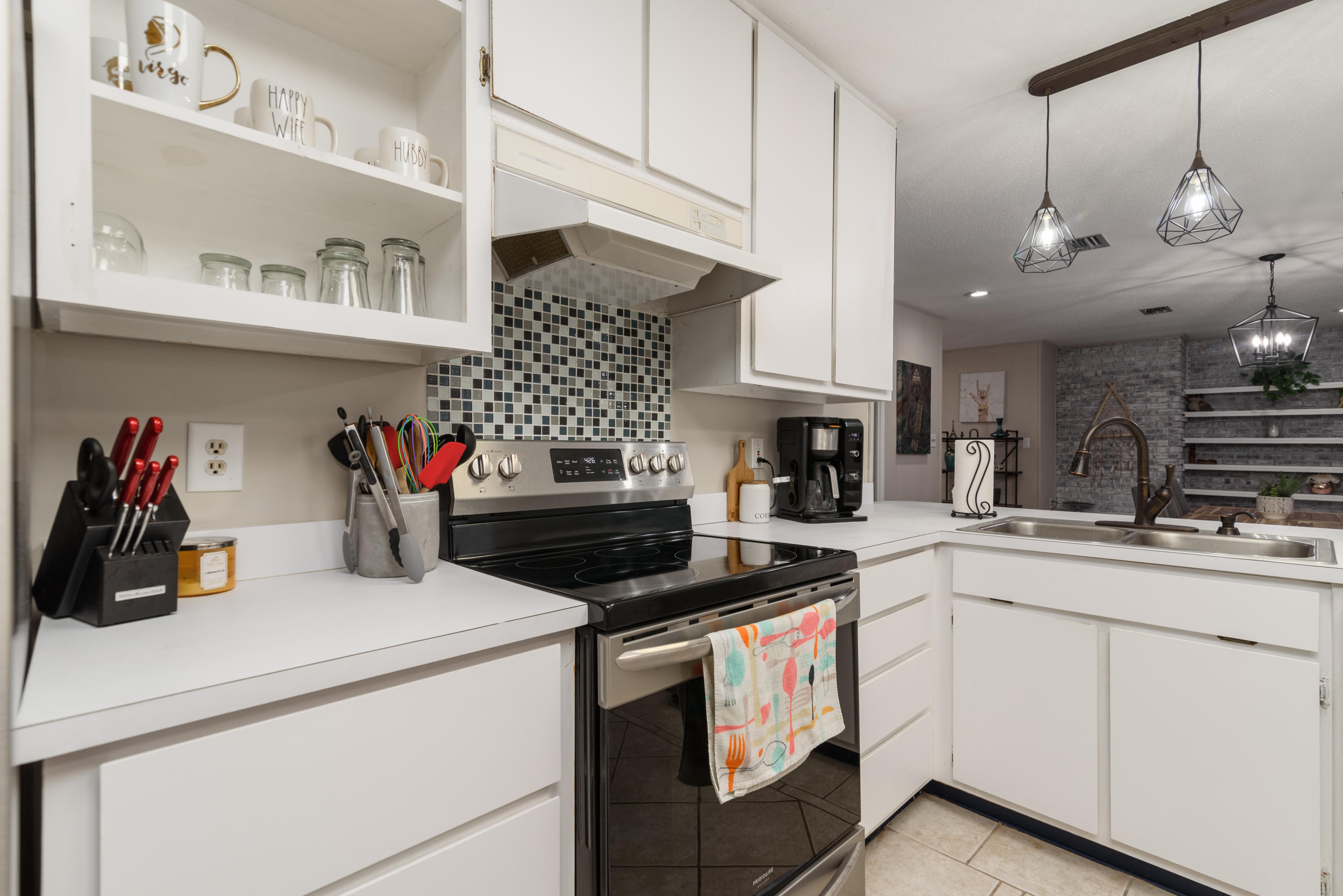 LAKE LORRAINE ESTATES 3 - Residential