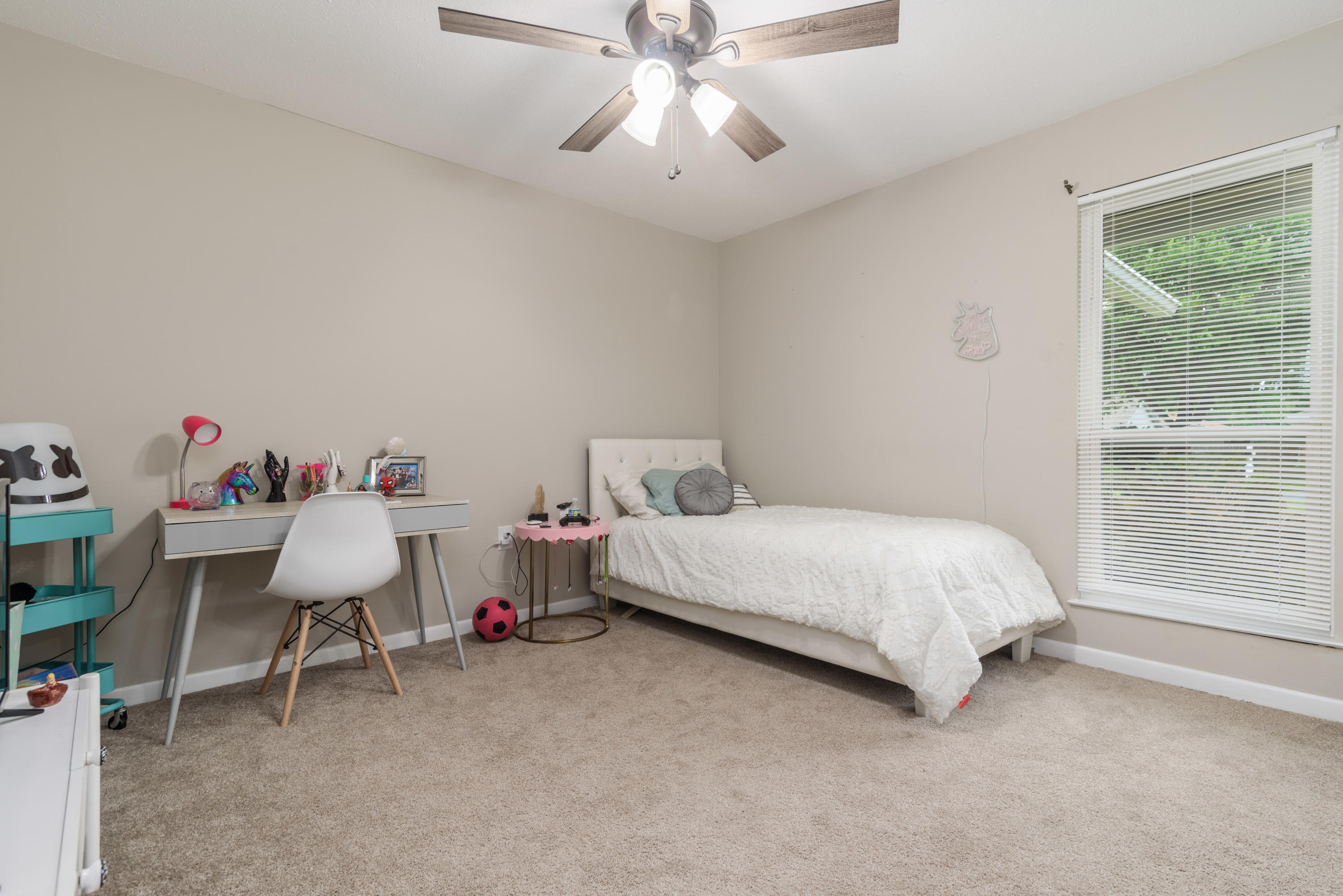 LAKE LORRAINE ESTATES 3 - Residential