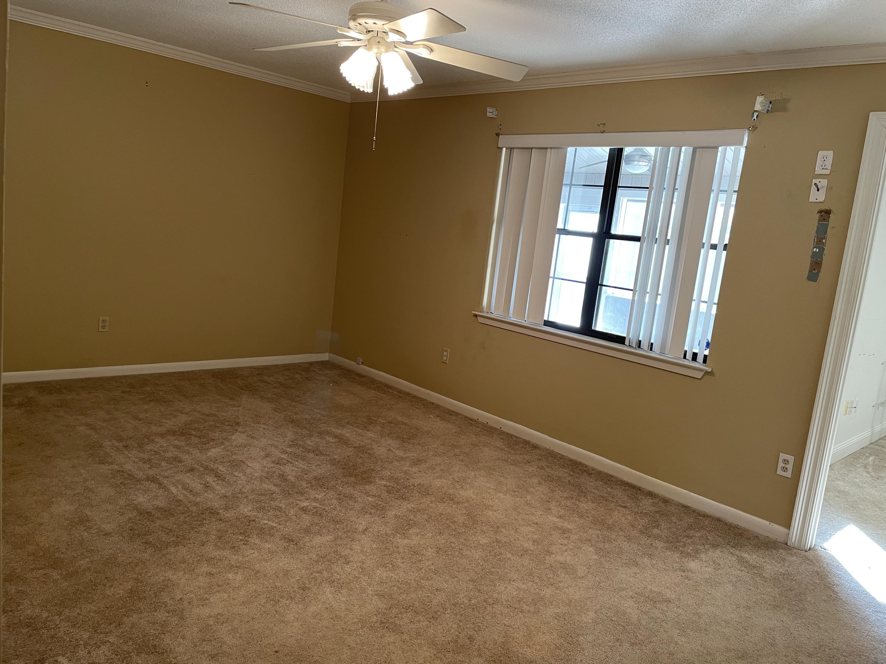 MARY ESTHER MANOR - Residential