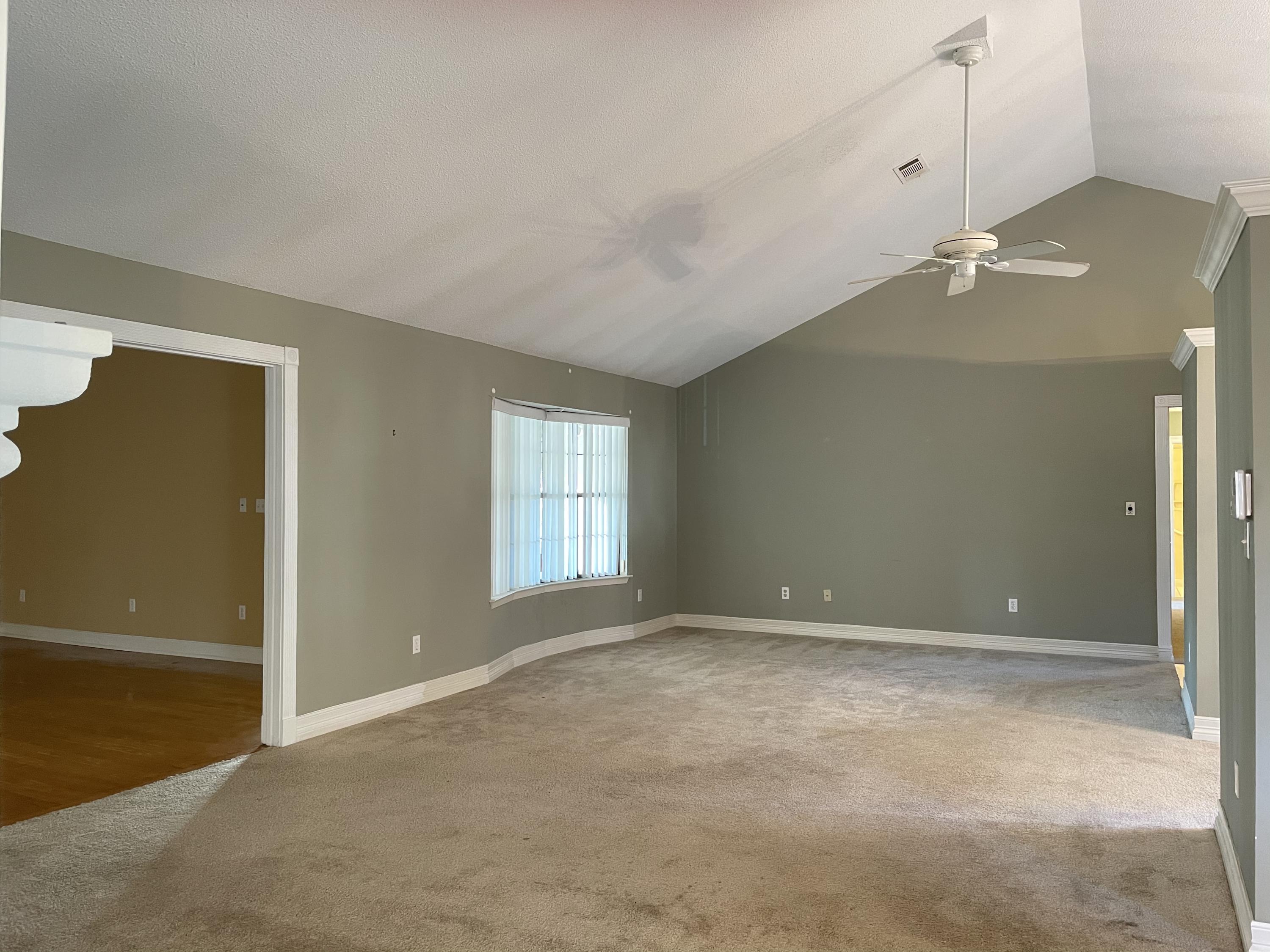 MARY ESTHER MANOR - Residential