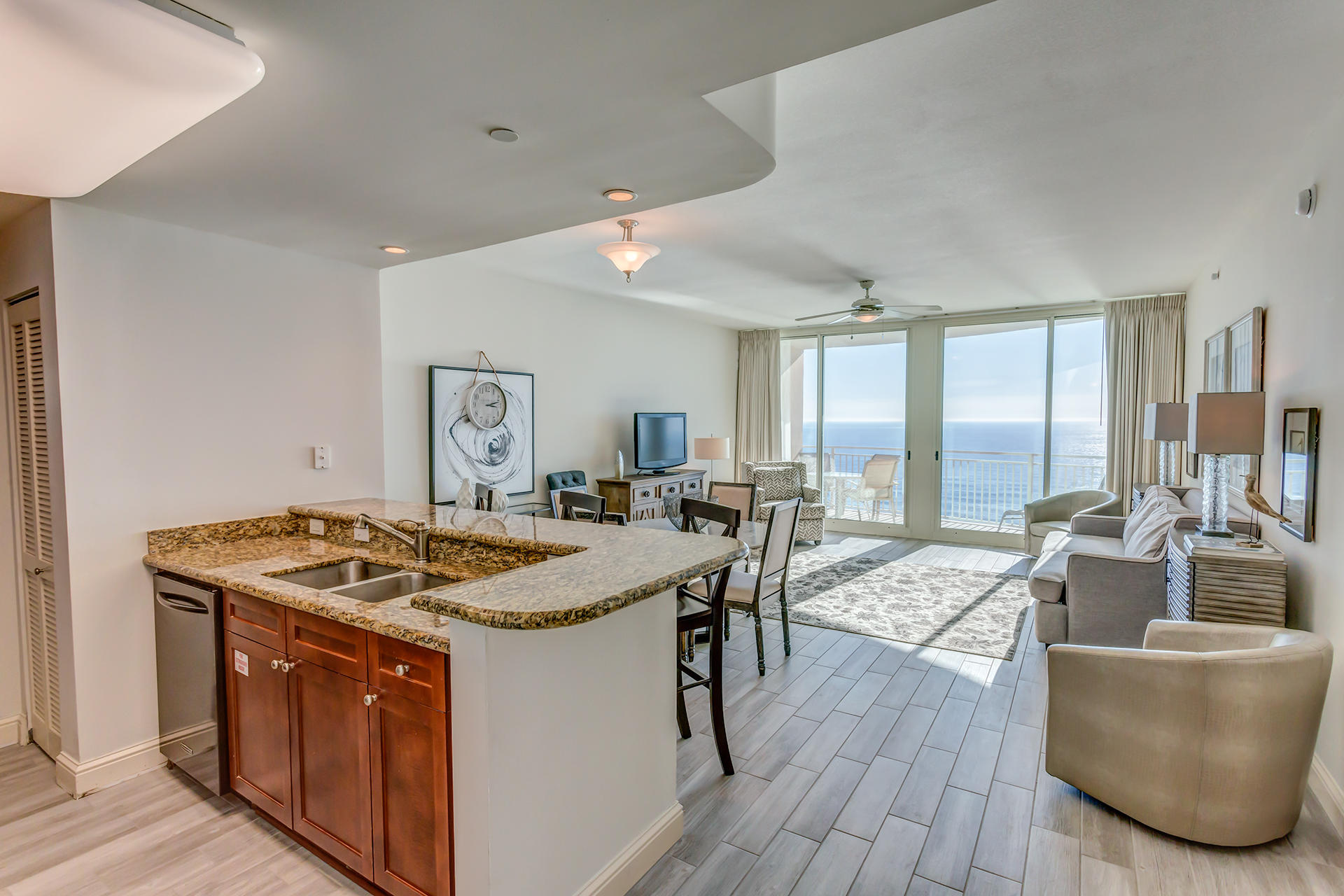 AQUA BEACHSIDE RESORT - Residential