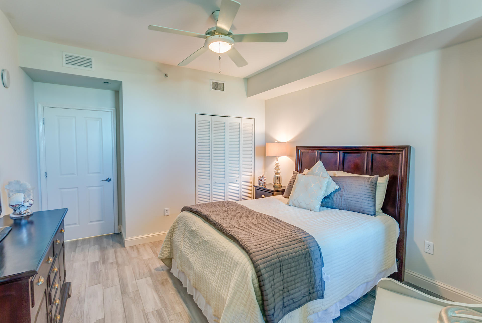 AQUA BEACHSIDE RESORT - Residential