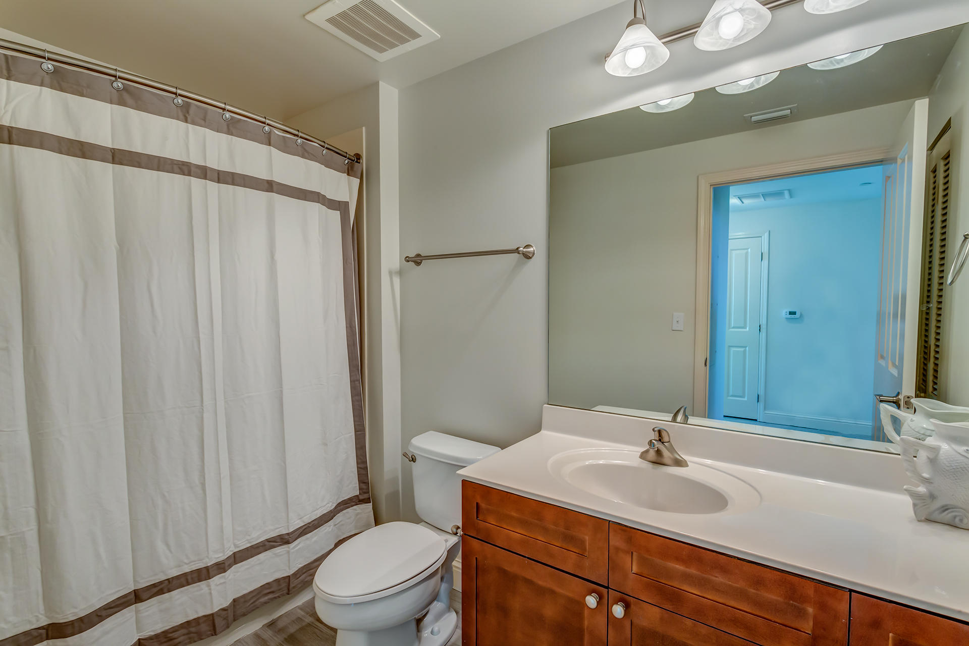 AQUA BEACHSIDE RESORT - Residential