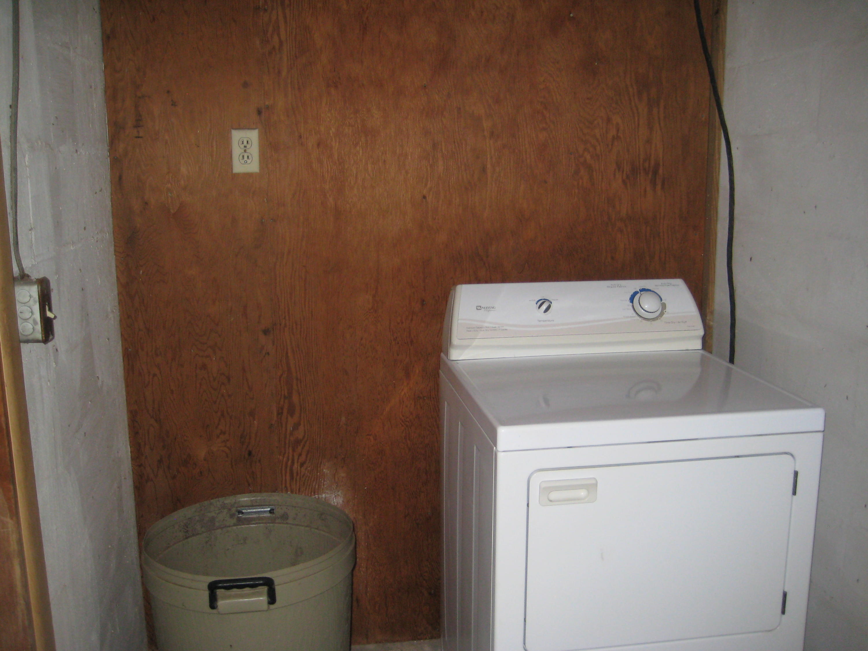 ROANOKE VILLAGE S/D - Residential