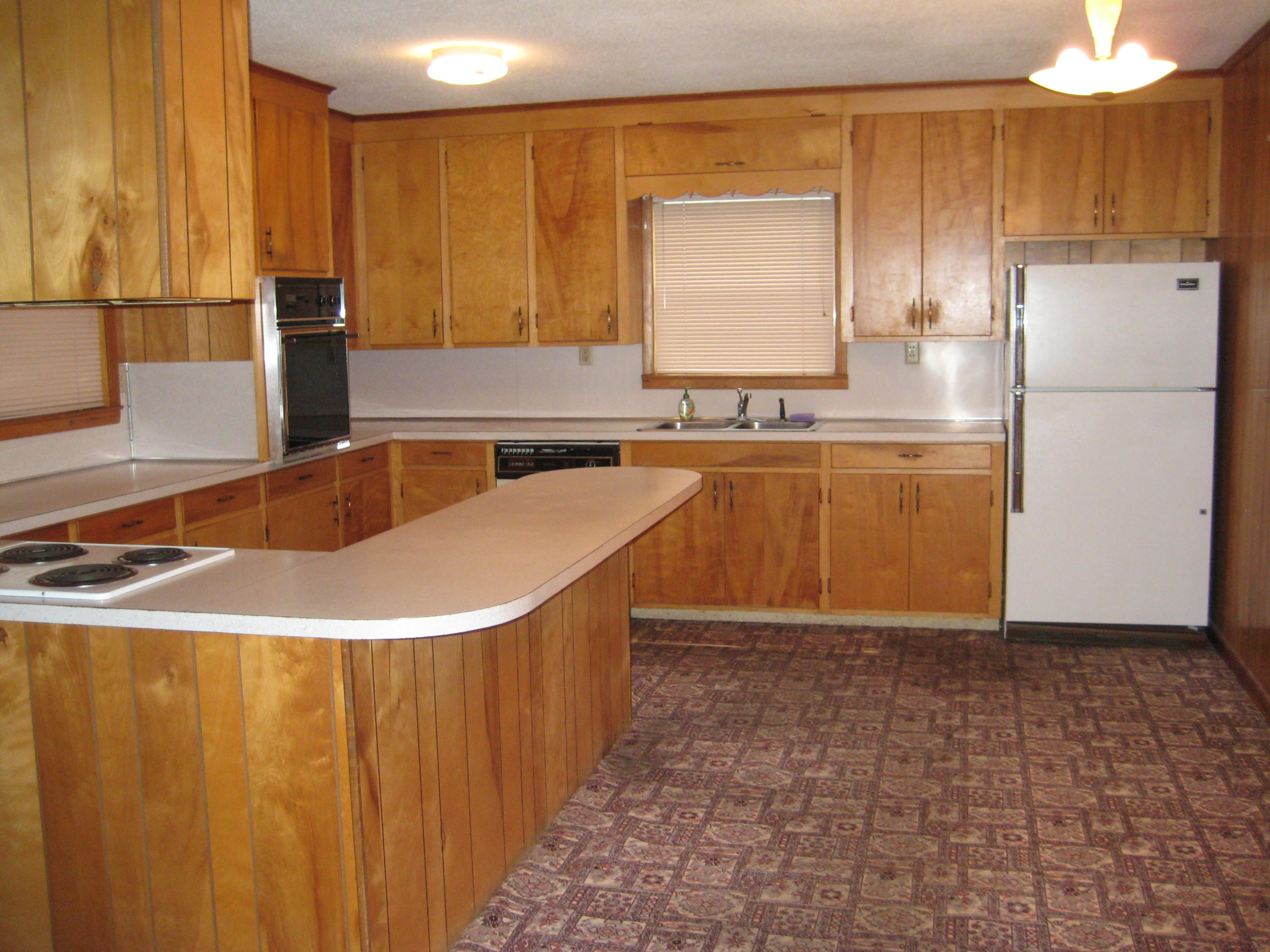 ROANOKE VILLAGE S/D - Residential