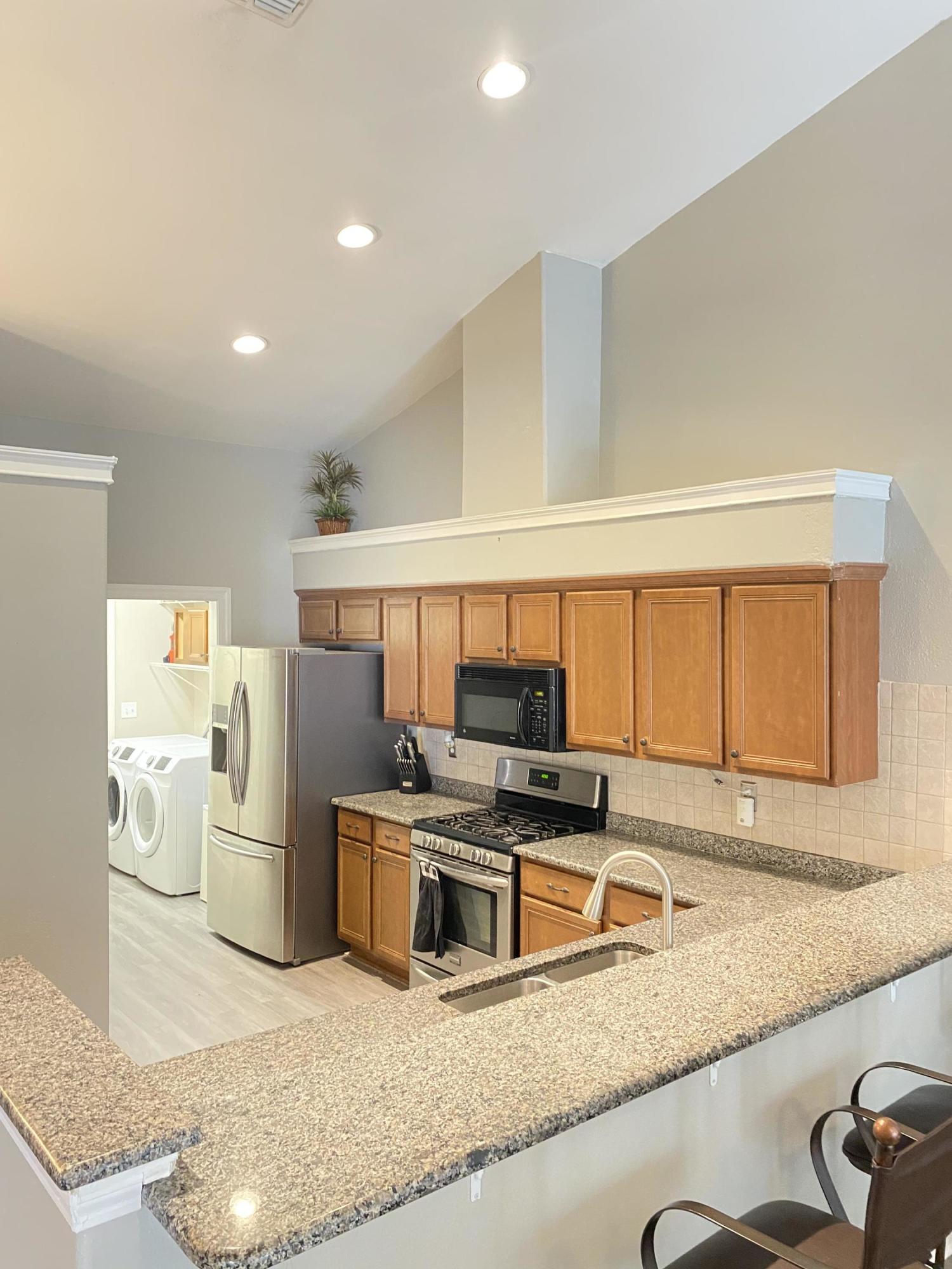 DIAMOND LAKES - Residential