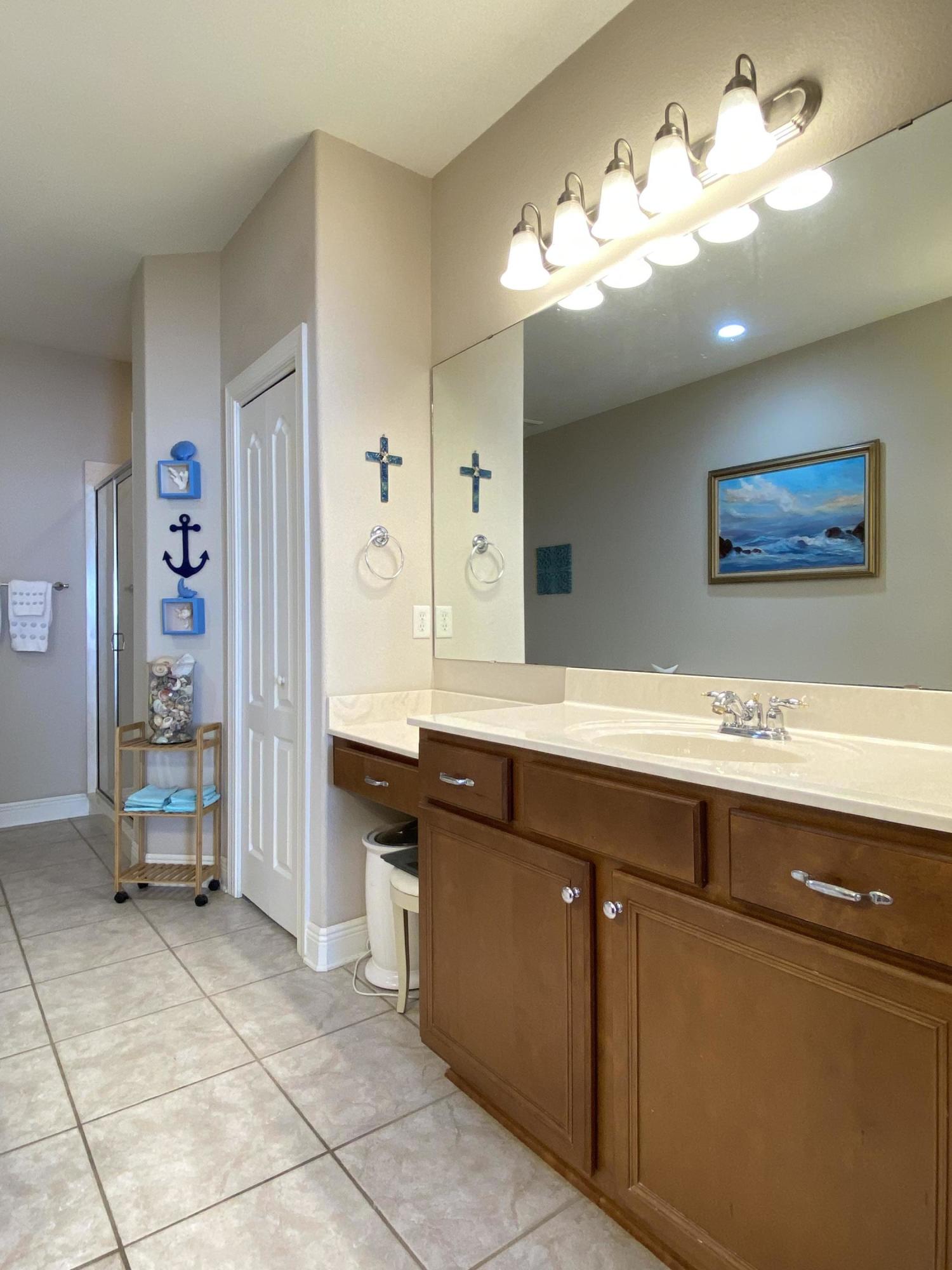 DIAMOND LAKES - Residential