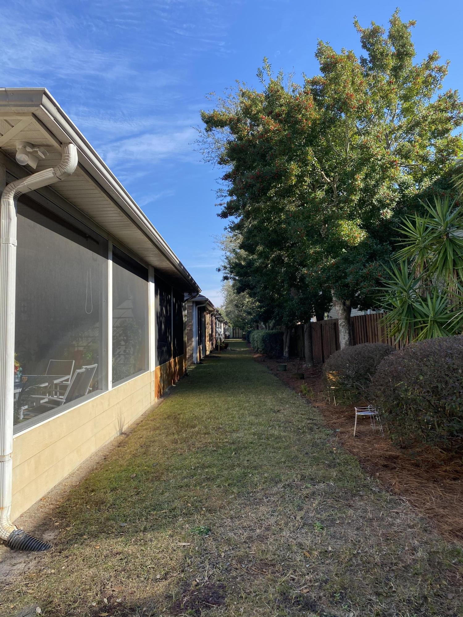 DIAMOND LAKES - Residential