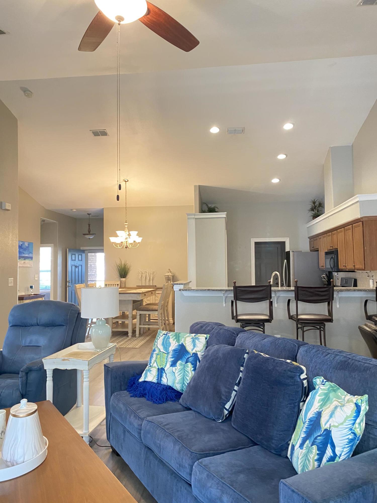 DIAMOND LAKES - Residential