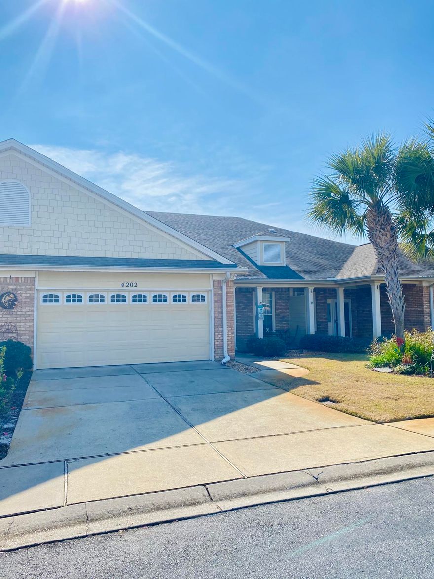 Do no miss your opportunity to own this beautiful well kept low maintenace 3 bedroom, 2 bathroom one level town home located in the community of Diamond Lakes.  Walking into this property you won't help but notice the vaulted ceilings throughout the open concept floor plan giving that spacious feeling you have been looking for. Enjoy the kitchen equipped with stainless steel appliances, granite countertops and ample amount of countertop space. Highlights of this property include-- Over 1,800 sqft of living space, an attached 2-car garage, full size laundry room, large master suite with ensuite bath, gas fireplace, freshly painted throughout, New luxury wood look vinyl throughout the kitchen/dining/living area- installed in 2019, New furnace and AC Unit installed in 2018.