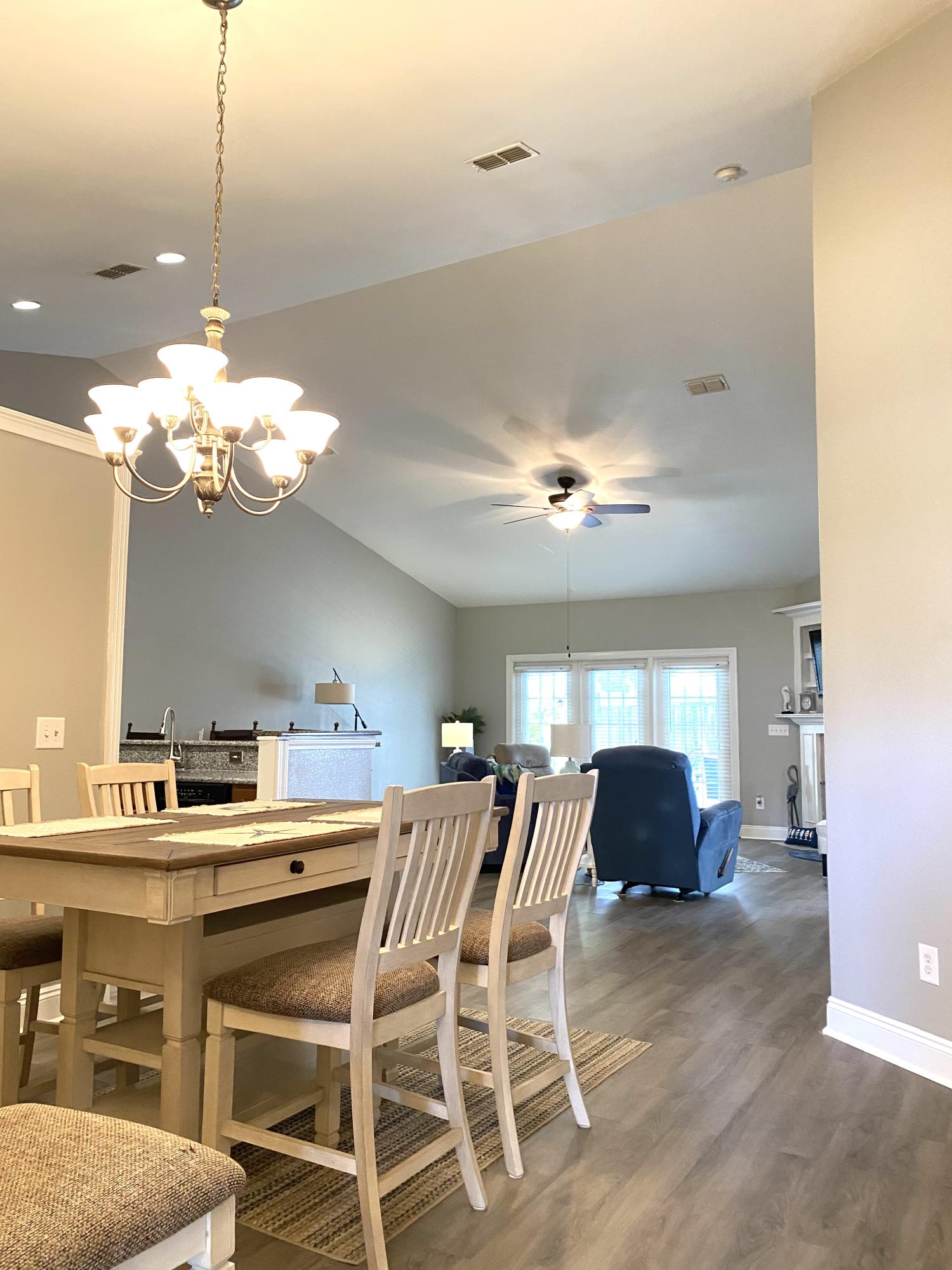 DIAMOND LAKES - Residential