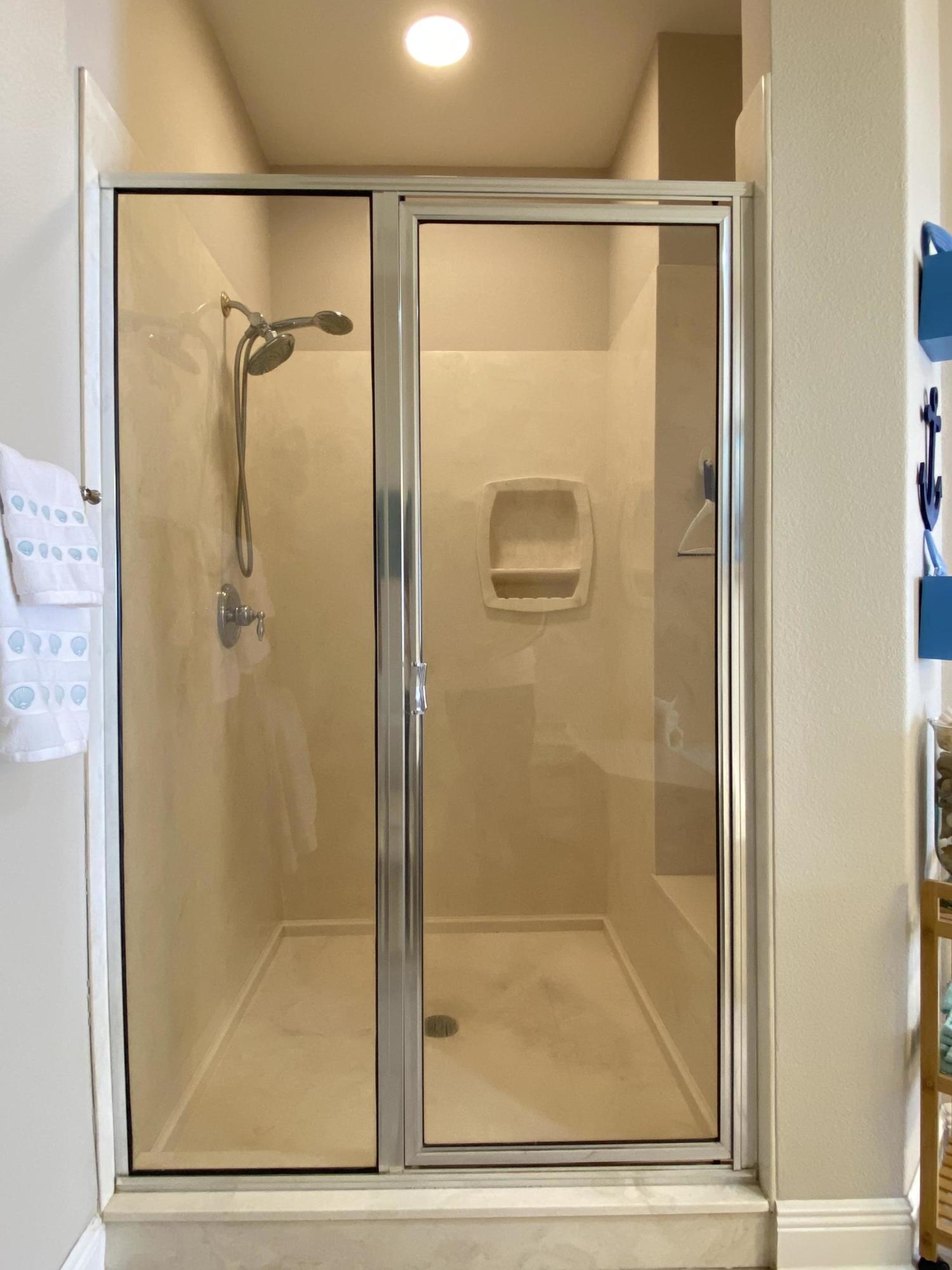 DIAMOND LAKES - Residential