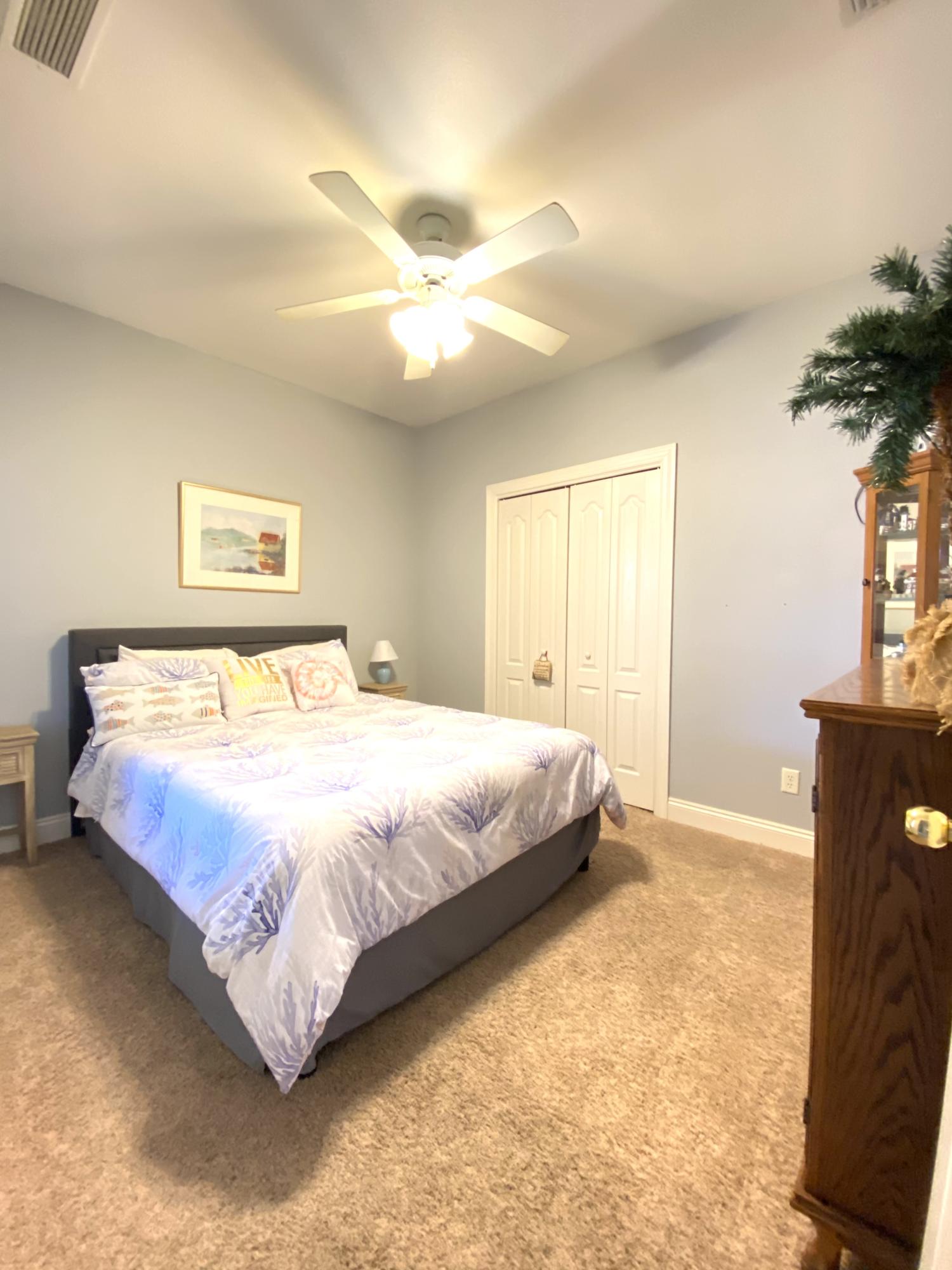 DIAMOND LAKES - Residential