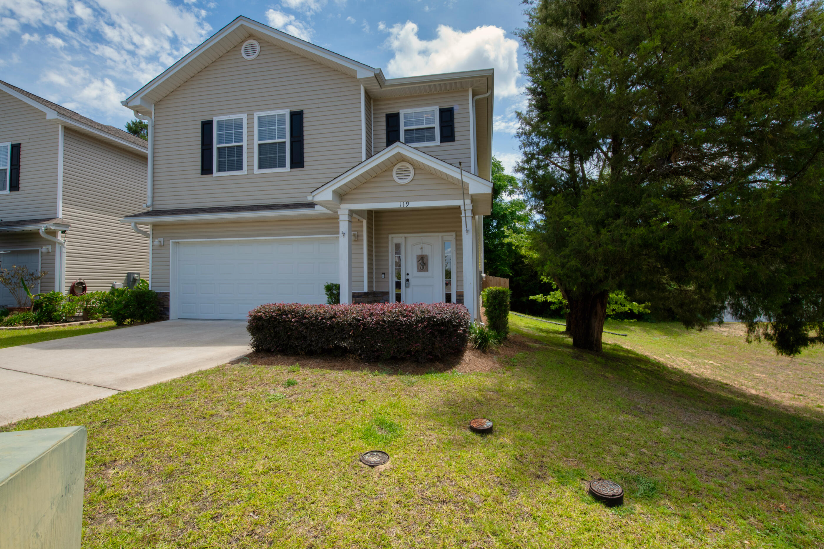 This elegant 4-bedroom 2.5-bath home located in Niceville is move-in ready. This home features large bedrooms, tall ceilings and sits on a corner lot. The kitchen provides plenty of cabinet space, stainless-steel appliances, granite counter tops and a separate dining area. The master suite features double vanities, large tub, separate shower as well as a large walk-in closet.In addition to the security deposit, All American Realty charges a mandatory cleaning fee and a mandatory floor cleaning fee as part of our rental process. ***All American Realty's Resident Benefit Package helps residents live better and with more peace of mind for $65/month, required in all leases. Here is a link to all our benefits: https://www.allamericanrealty.us/resident-benefits-package . ***