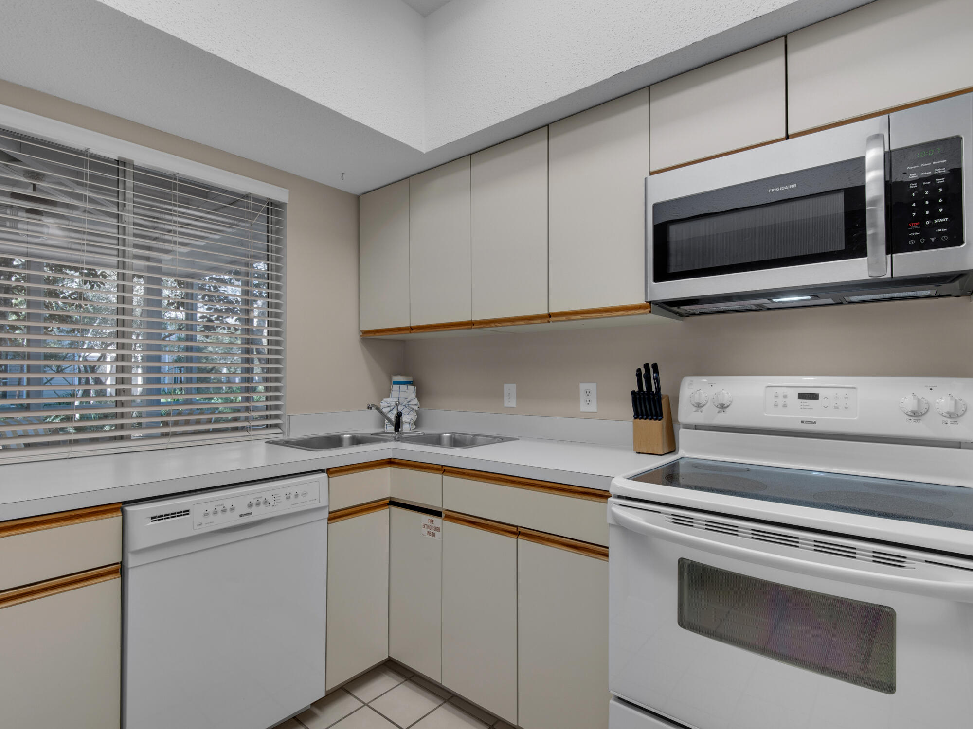 HIDDEN DUNES BEACH COTTAGES 2 - Residential