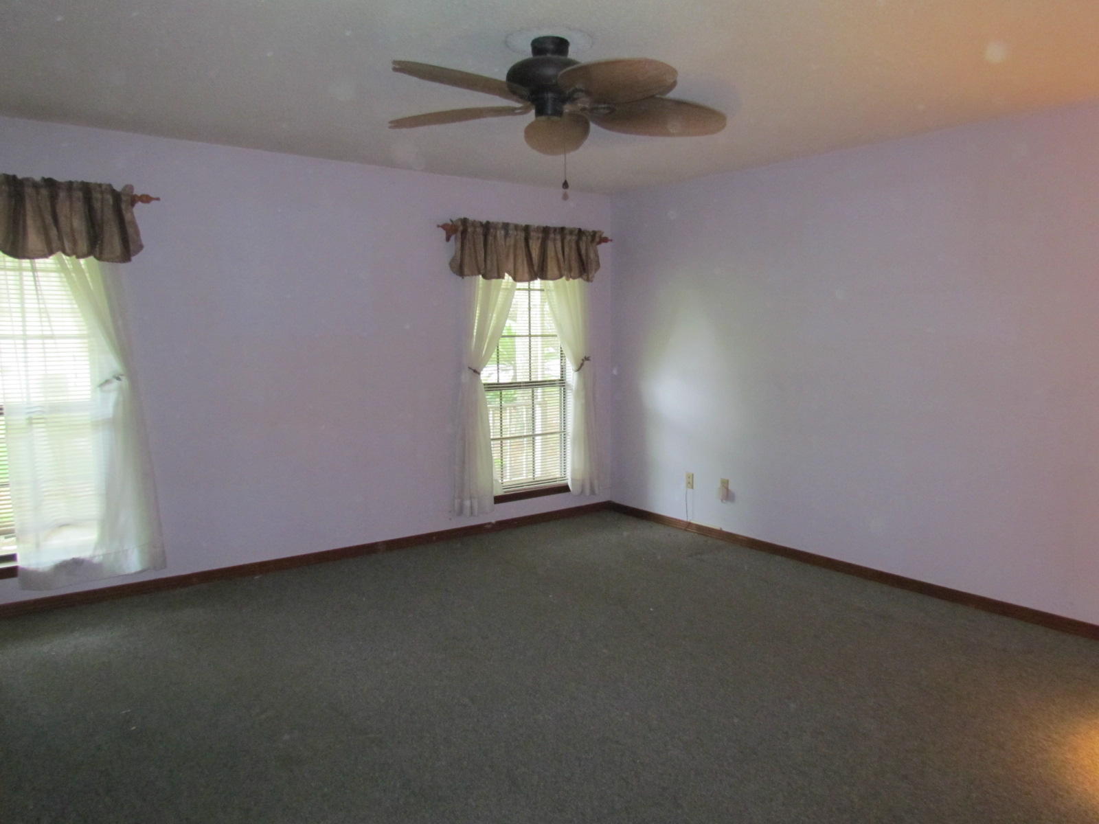 RAINTREE ESTATES - Residential Lease