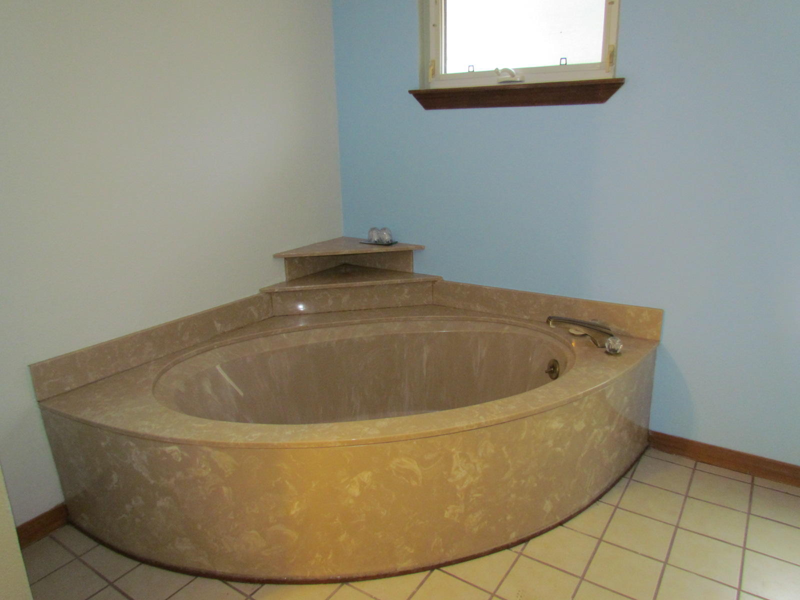 RAINTREE ESTATES - Residential Lease