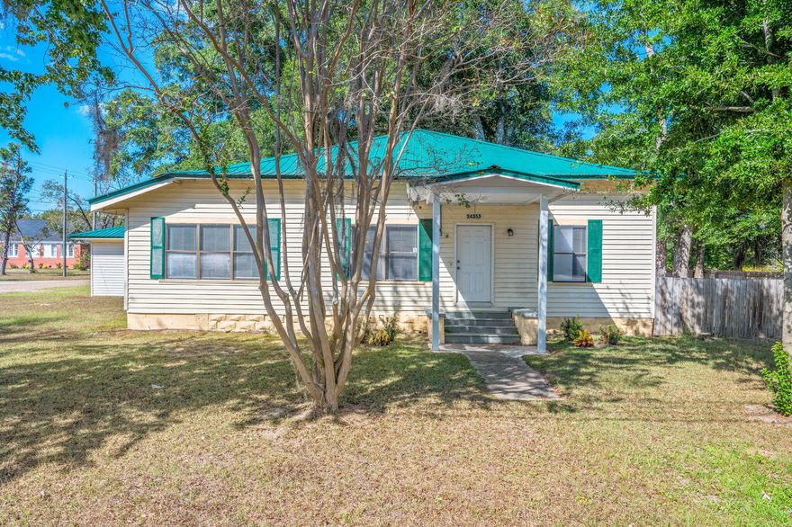 Newly renovated 4bed, 4bath home in peaceful Florala, Alabama. Home has been remolded to included all the things on your wish list and is move in ready! This large home offering such a great amount of square footage is a must see! Located on a double lot with backyard fenced you are located just blocks from Lake Jackson. The home offers a large kitchen with all new appliances to include a Viking double oven, new LG refrigerator, stainless steel dishwasher, and electric cooktop. The kitchen includes tons of cabinets including a Lazy Susan as well as a new sink with garbage disposal. The 4 bedrooms gives plenty of space for family and guest and also includes a home office and a study with built-in bookcases. The home also offers an amazing yard that includes a two-room shed with power and is ready to be your personal man cave, she shed, hobby space, or storage solution. This spacious home features a 2024 metal roof.