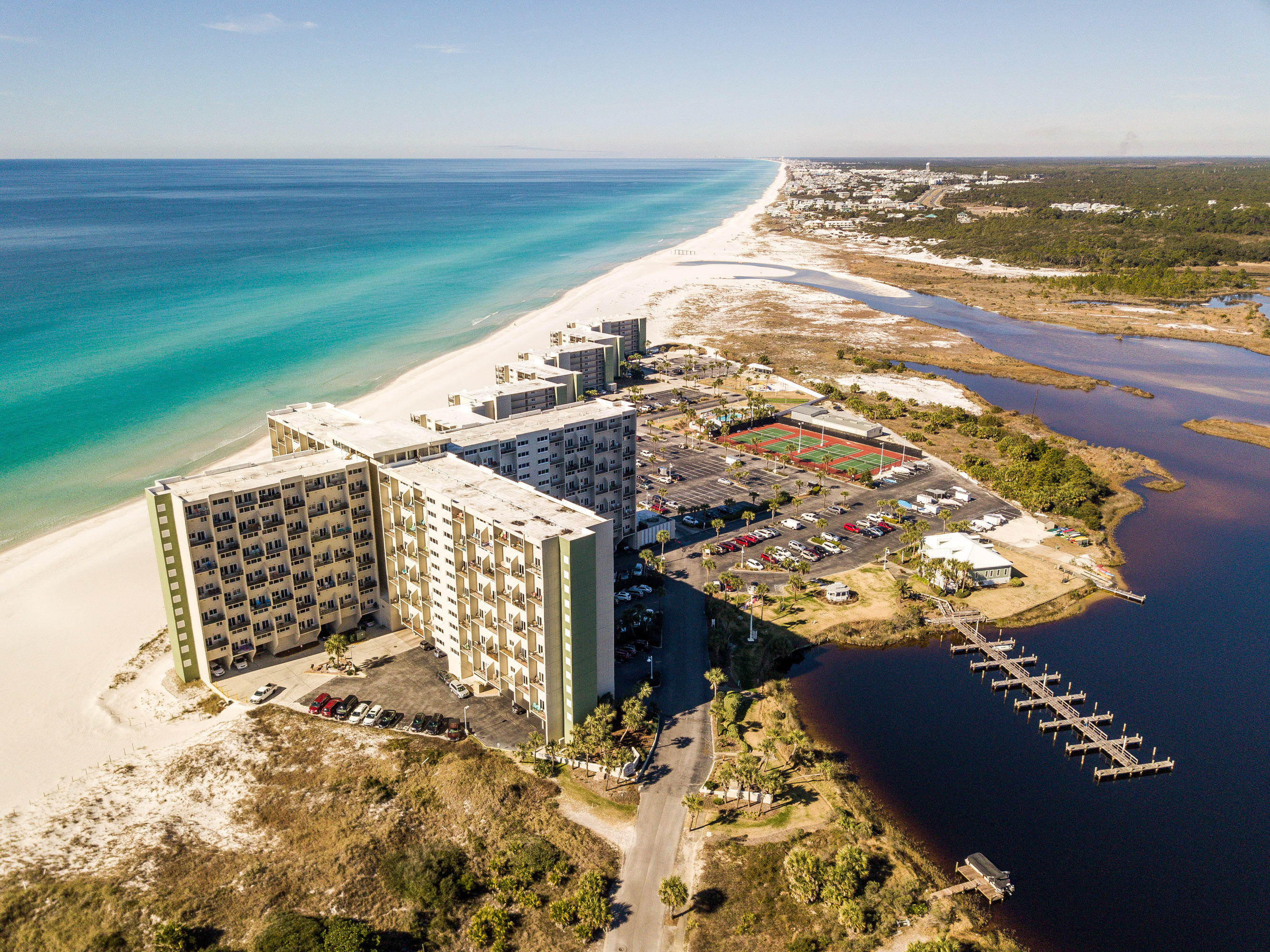 PINNACLE PORT - Residential