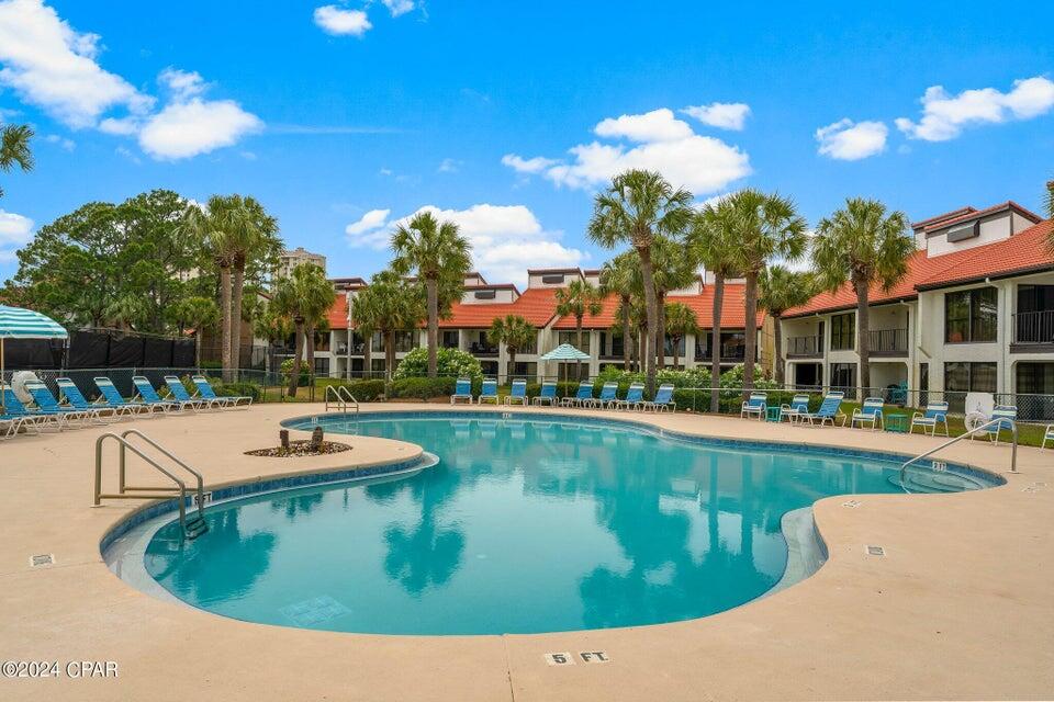 EDGEWATER GOLF VILLAS 3A CONDO - Residential