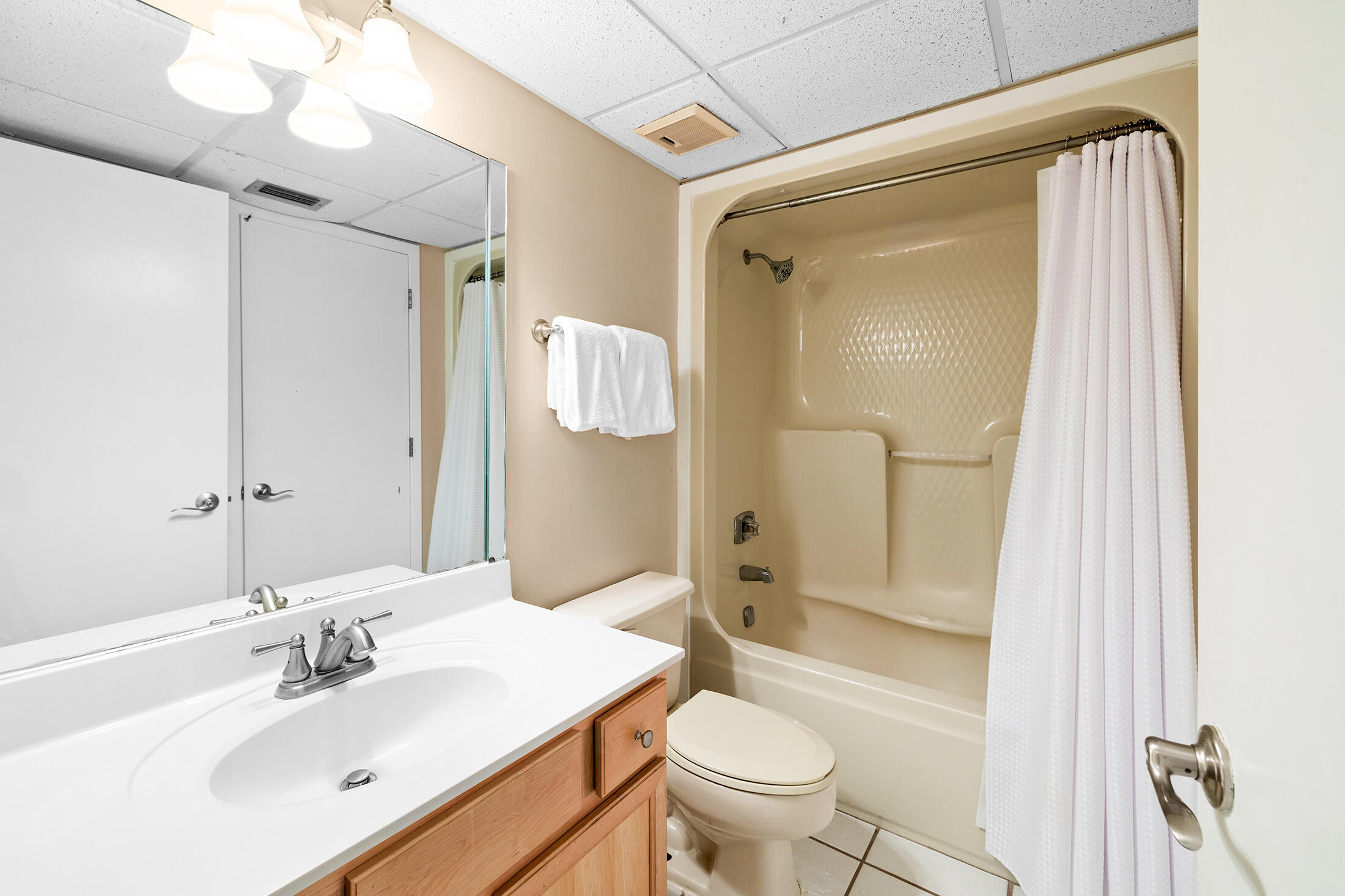 EDGEWATER GOLF VILLAS 3A CONDO - Residential