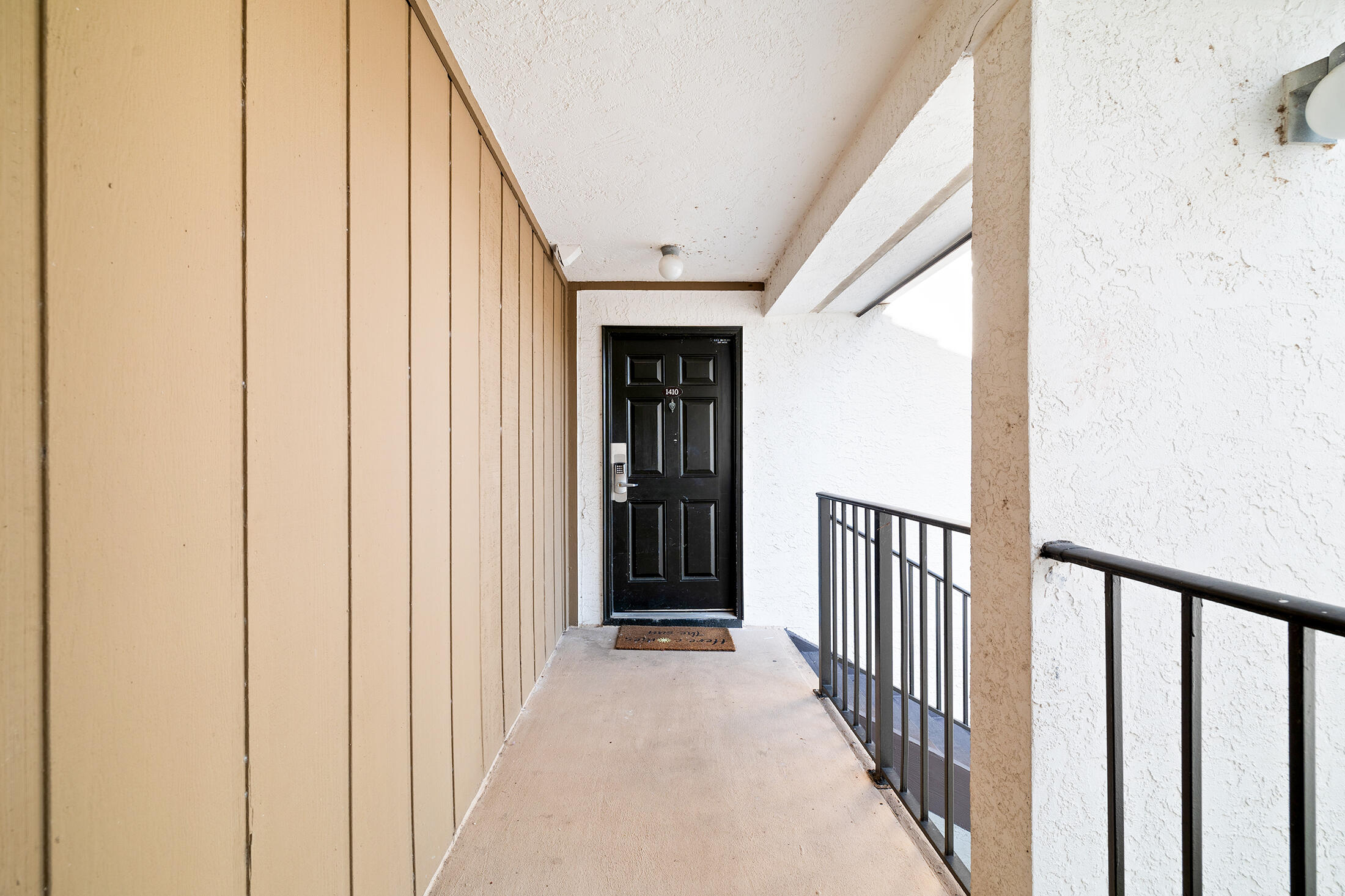 EDGEWATER GOLF VILLAS 3A CONDO - Residential