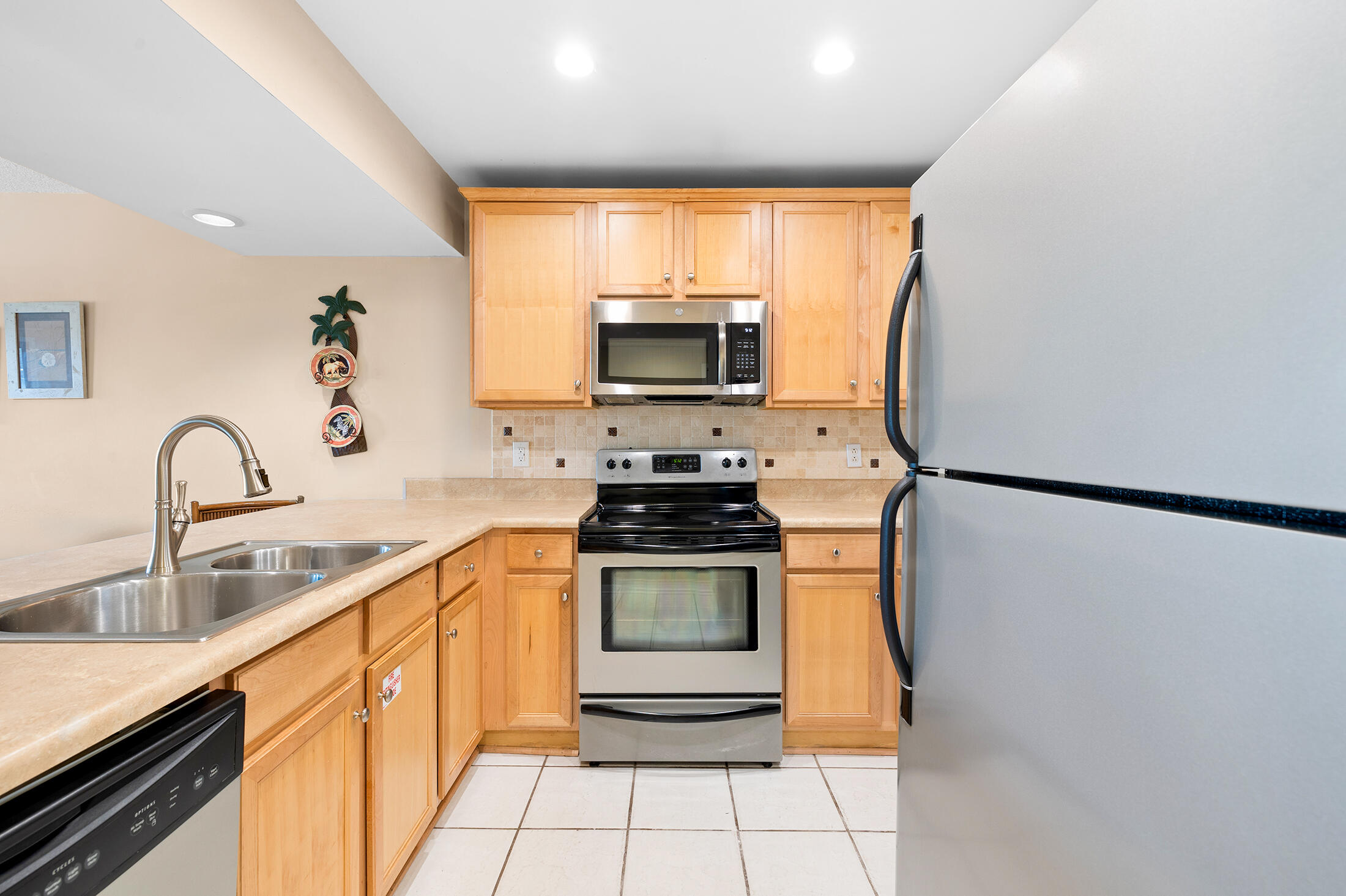 EDGEWATER GOLF VILLAS 3A CONDO - Residential