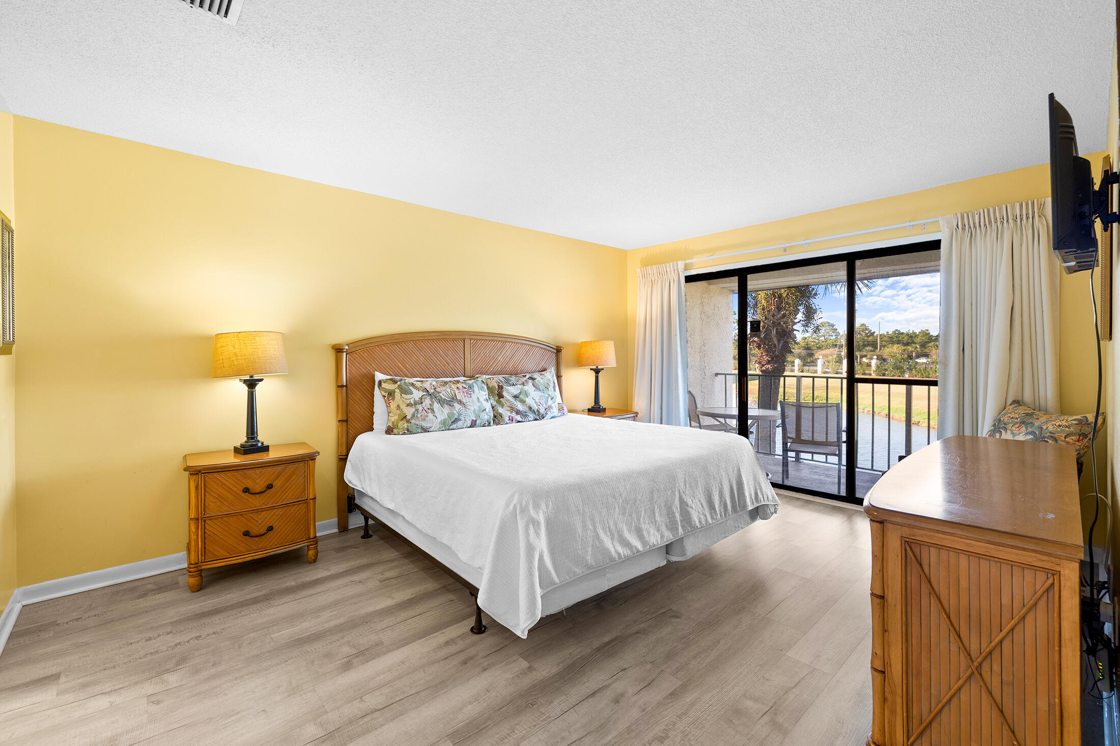 EDGEWATER GOLF VILLAS 3A CONDO - Residential