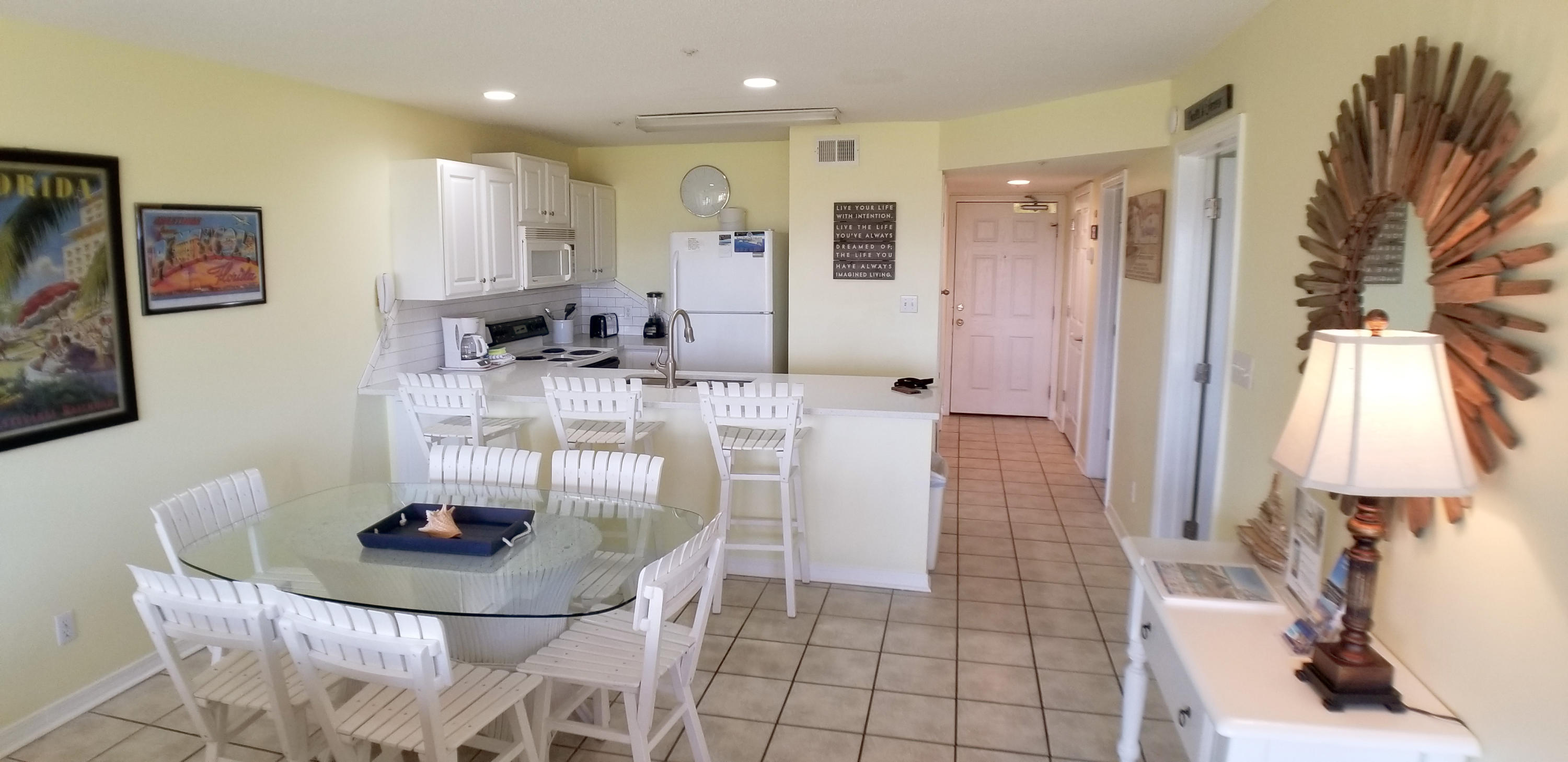 MARAVILLA CONDO 1 - Residential