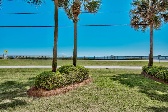 MARAVILLA CONDO 1 - Residential