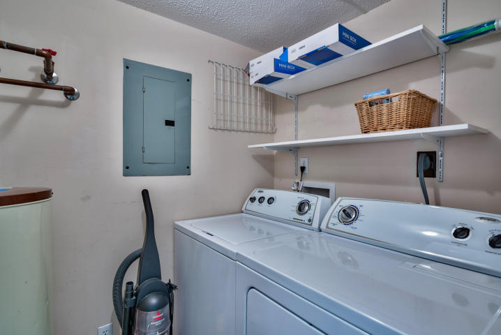 MARAVILLA CONDO 1 - Residential